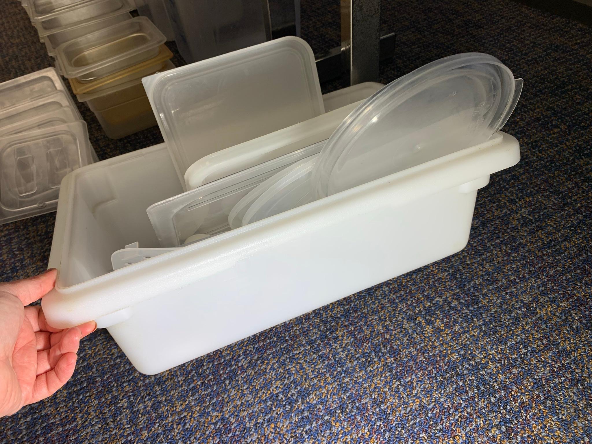 11 Vollrath 1 Liter Plastic Containers, 3 Carlisle 2.4 Quart Containers and more