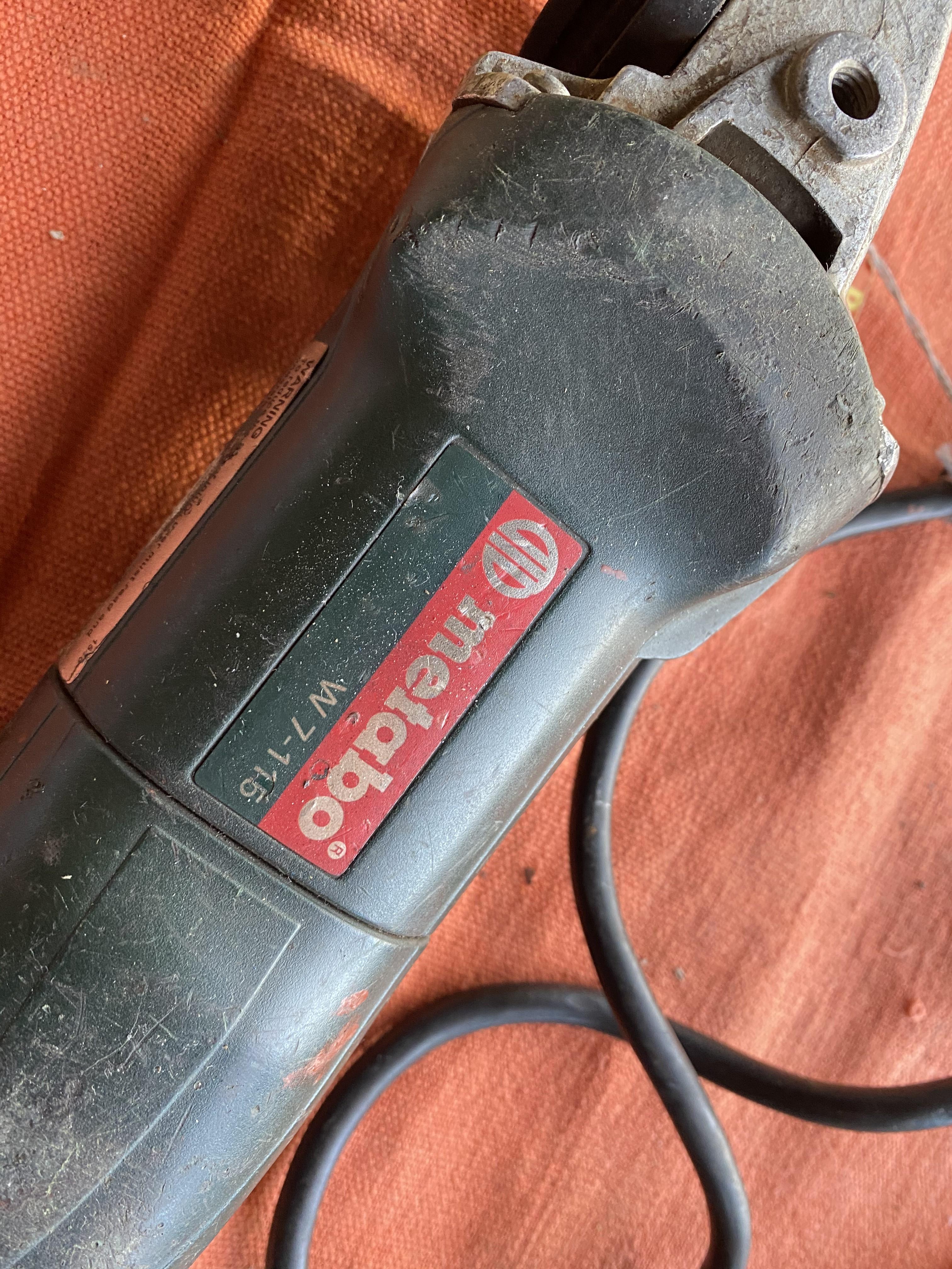 Tile cutter and Metabo angle grinder