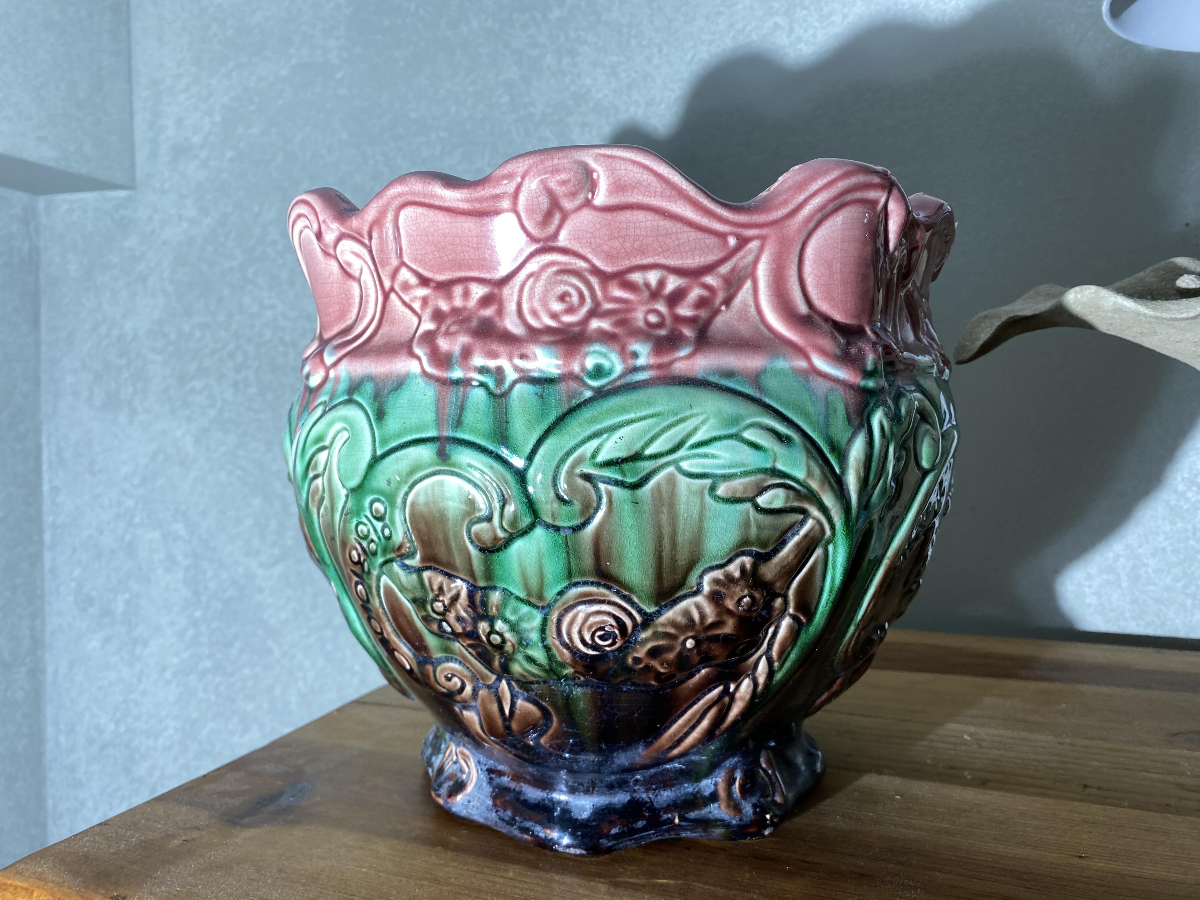 Larger sized Weller Pottery Planter or Jardiniere