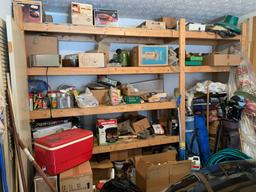 Garage Clean Out - Lots of Vintage Kitchen Items, Golf Clubs, Flower Pots & More