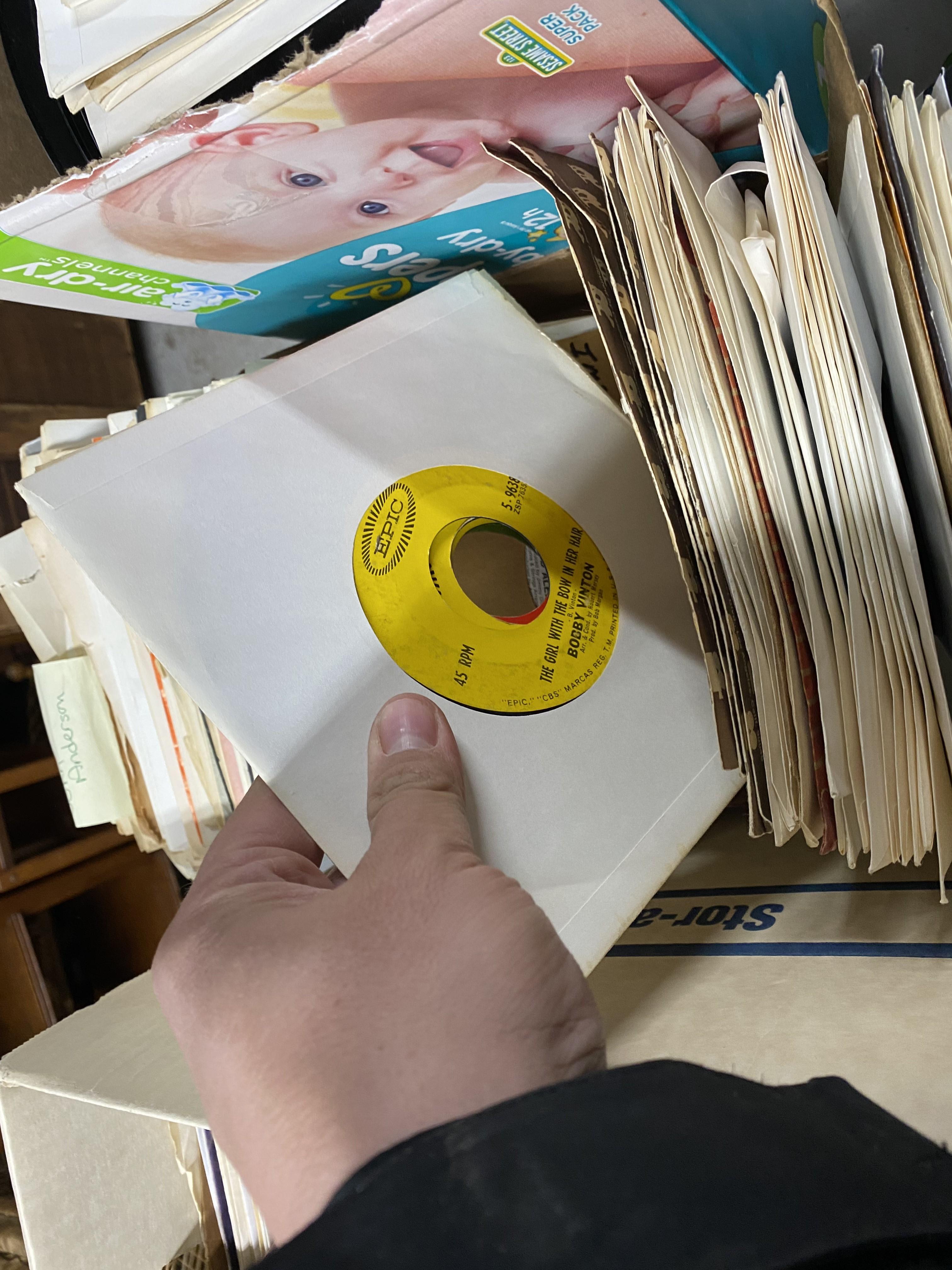 Very Large quantity of 45 records