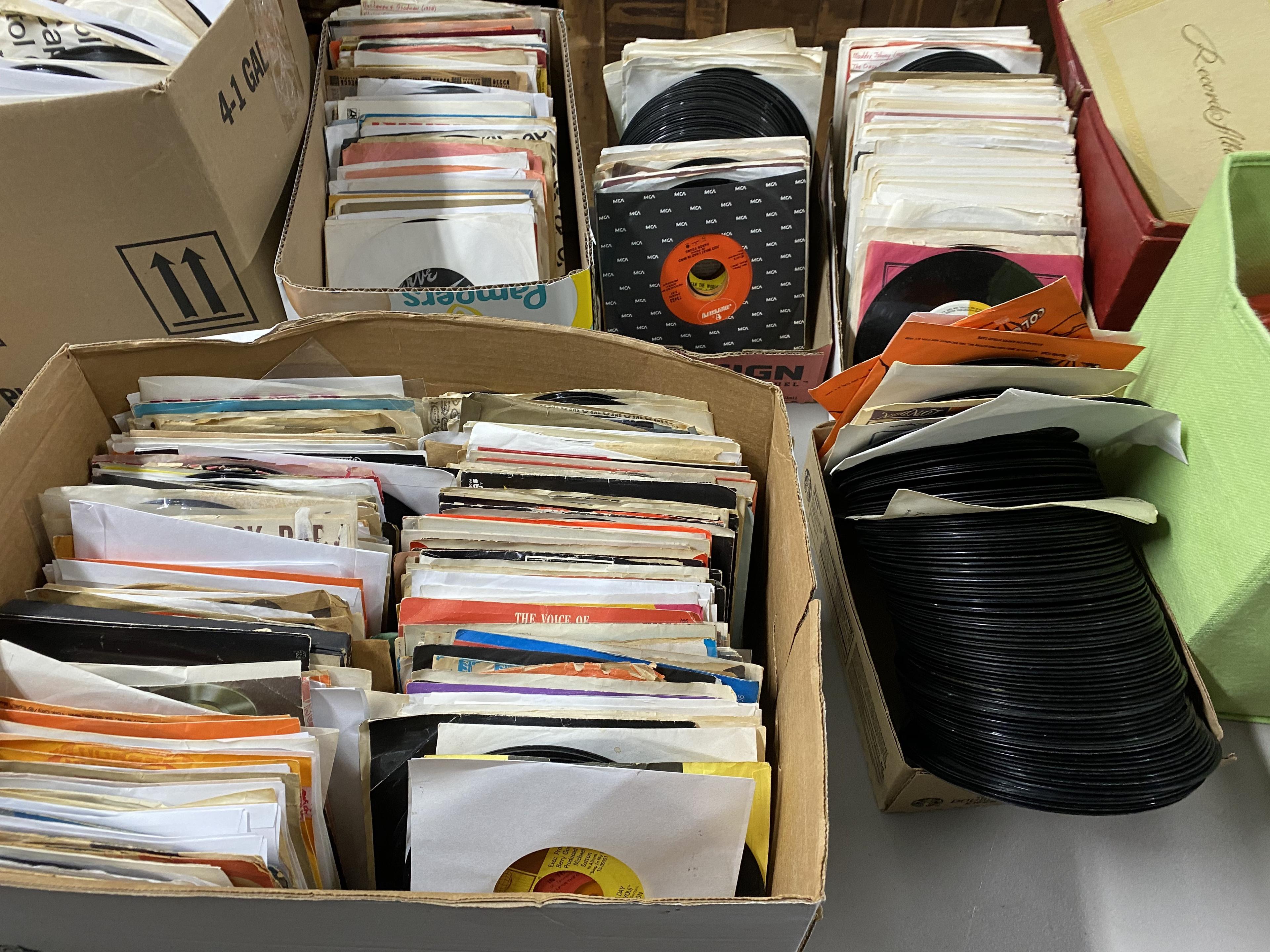 Very Large quantity of 45 records