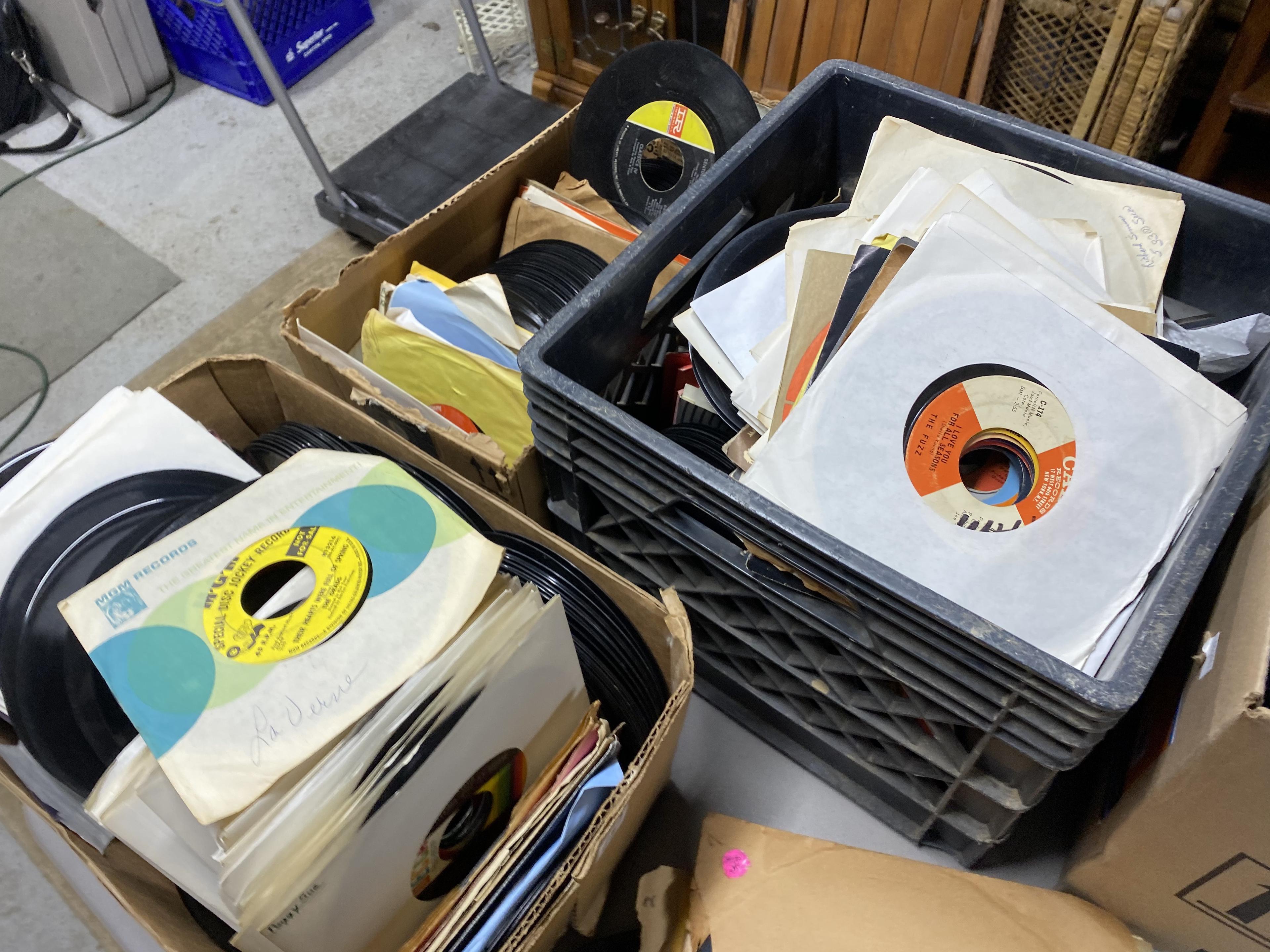 Very Large quantity of 45 records