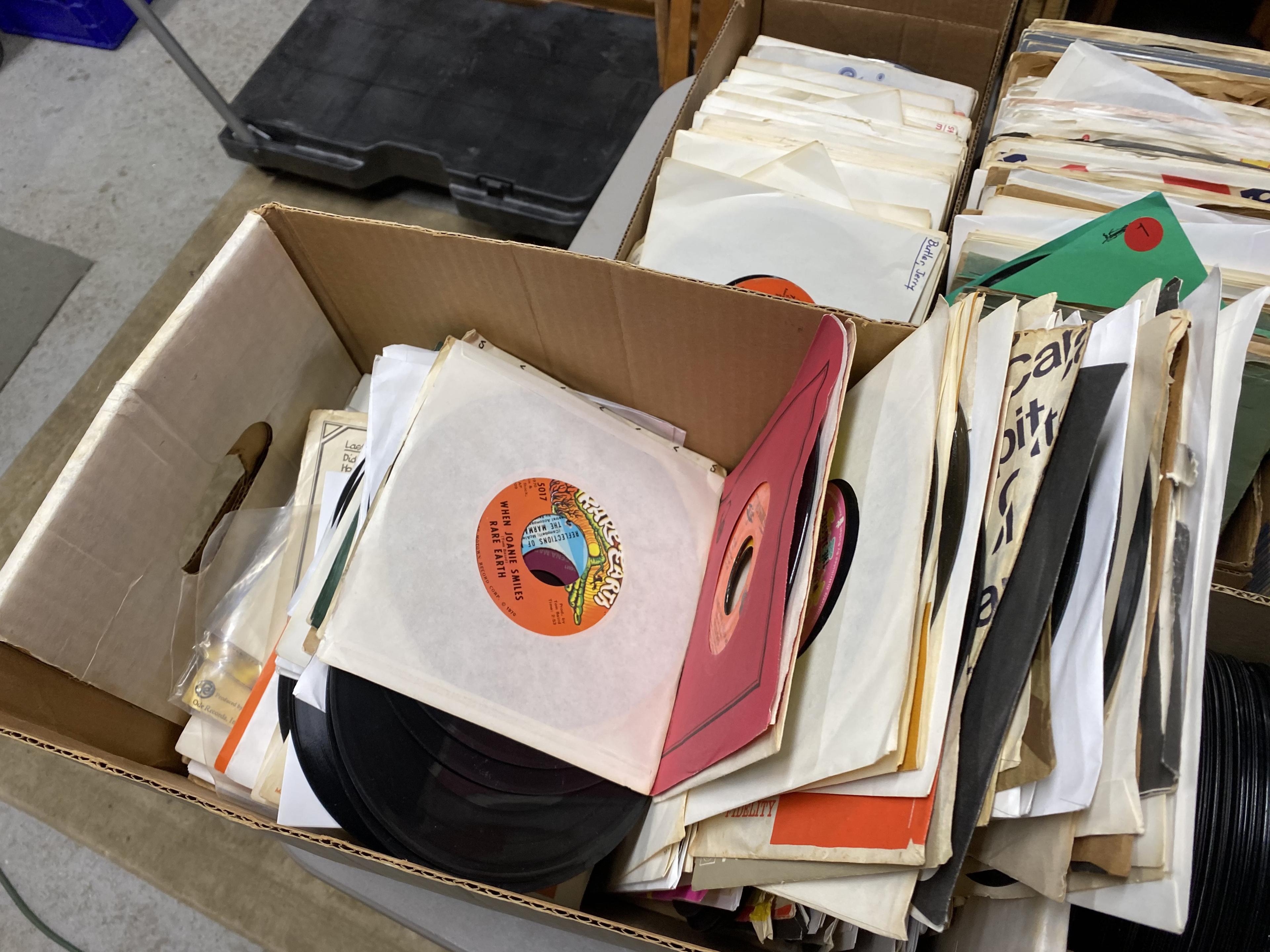 Very Large quantity of 45 records