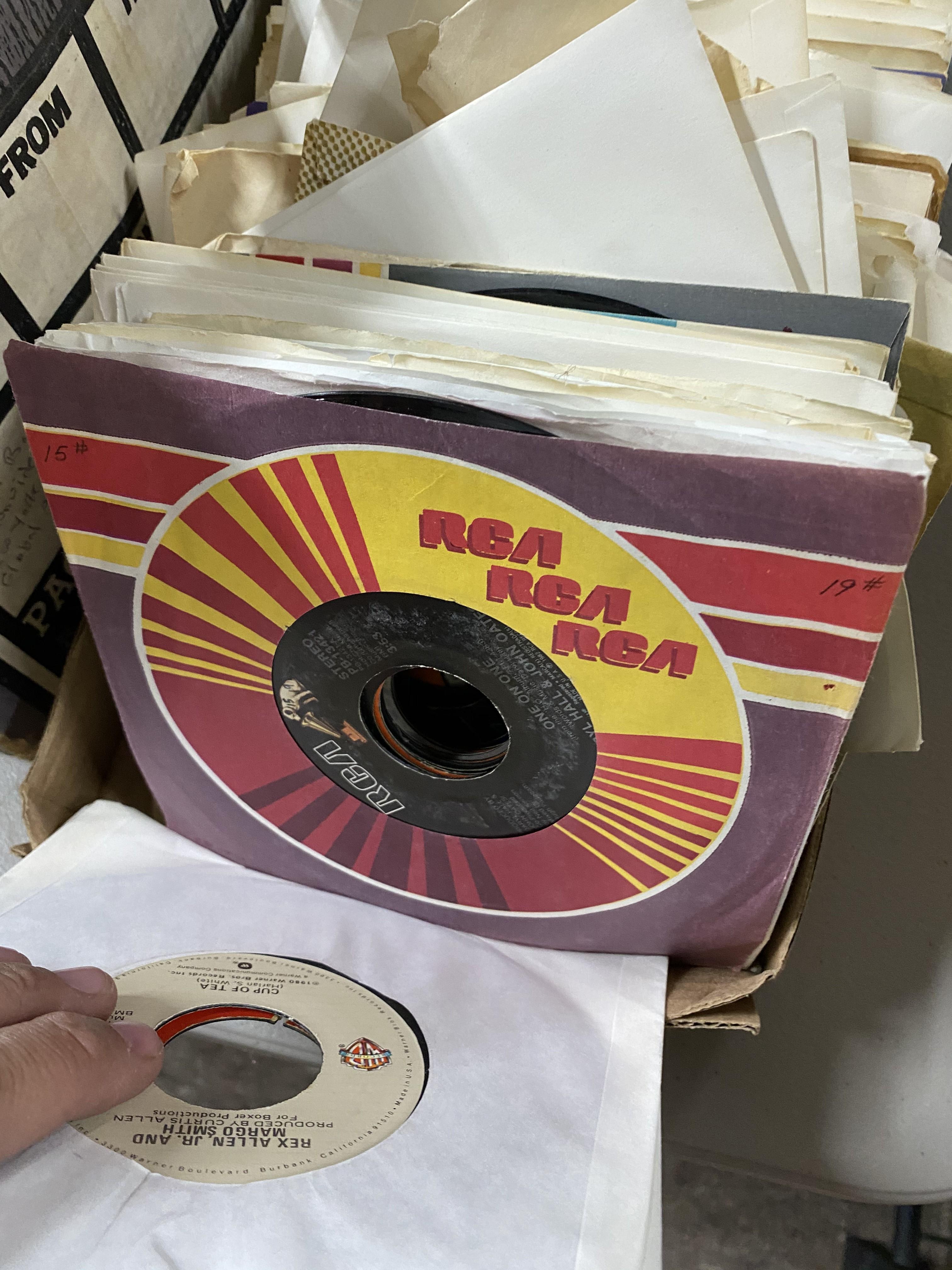 Very Large quantity of 45 records