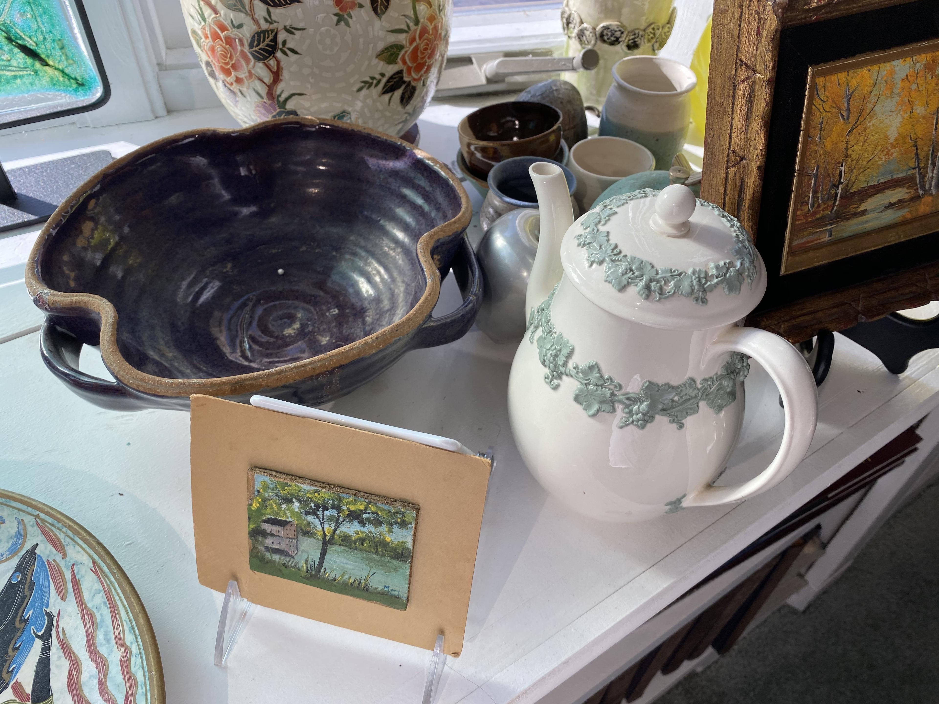 Group lot of assorted art pottery, Wedgwood, art and more