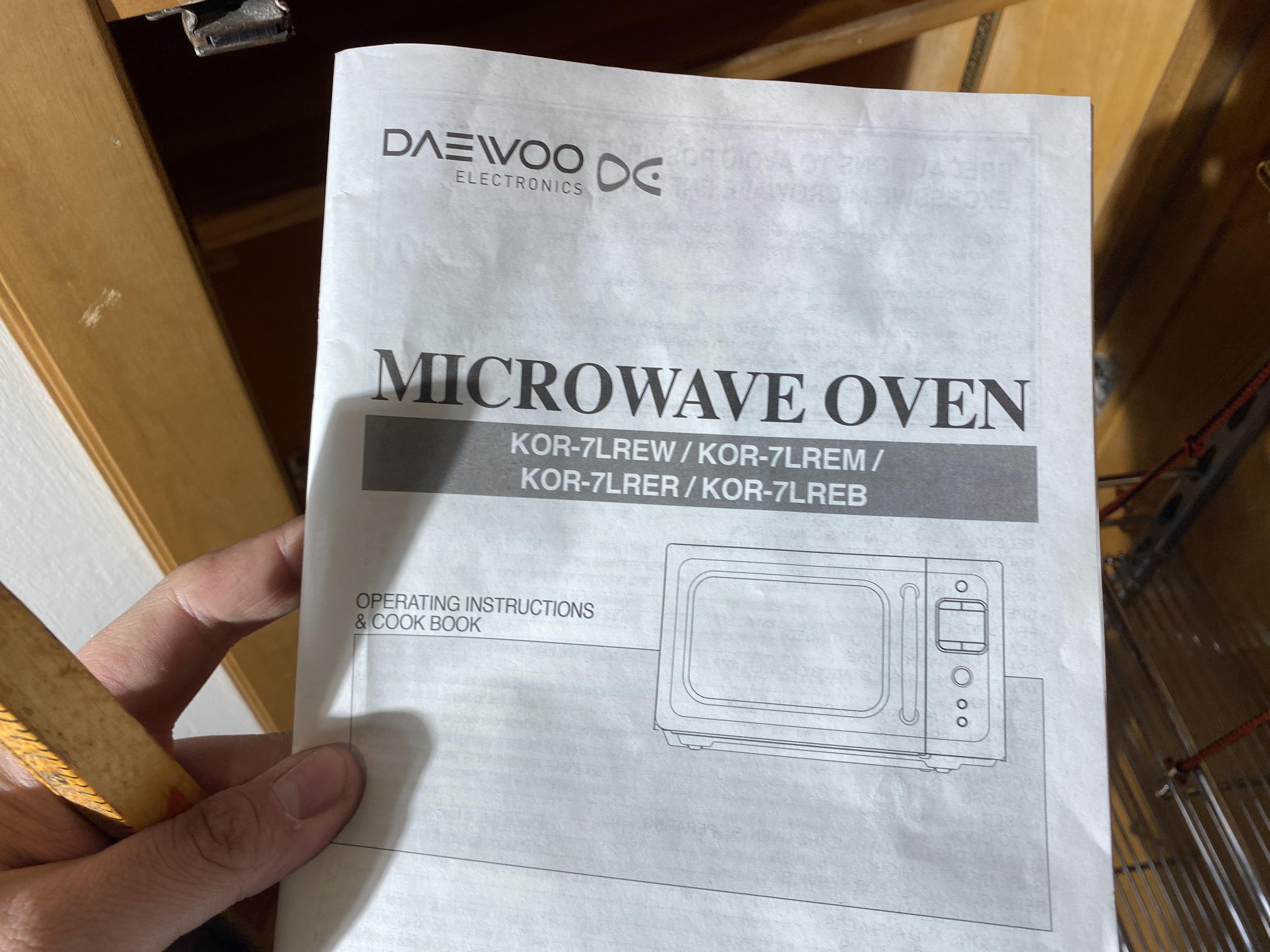 Daewoo Microwave with Manual