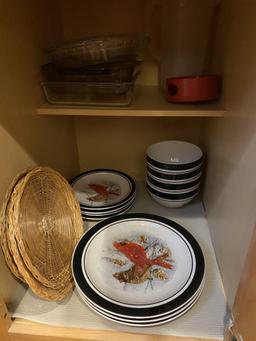 Set of Cardinal bird dinnerware