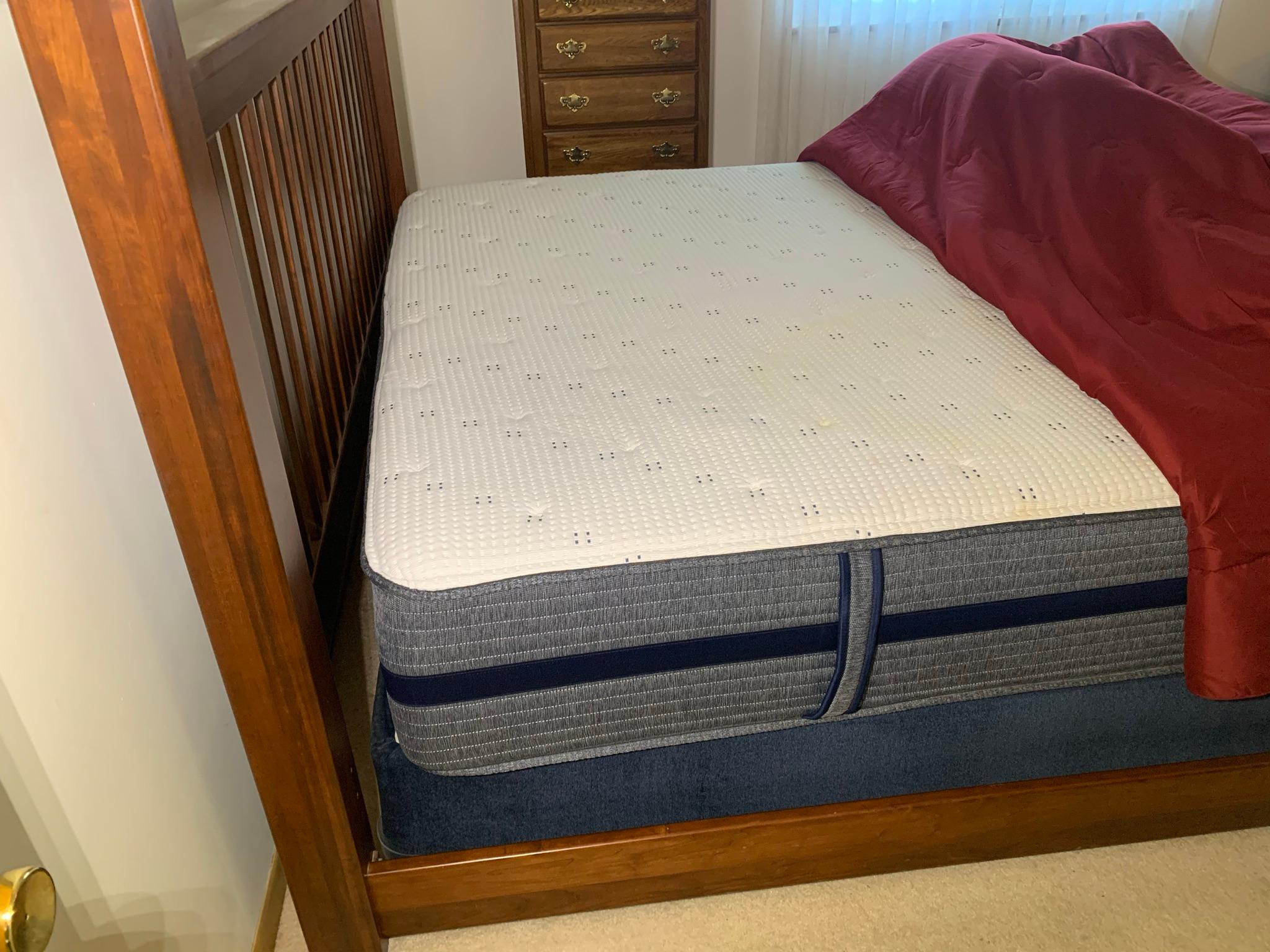 King Size Bed with Serta iseries Hybrid Mattress