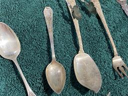 359 grams assorted sterling silver flatware