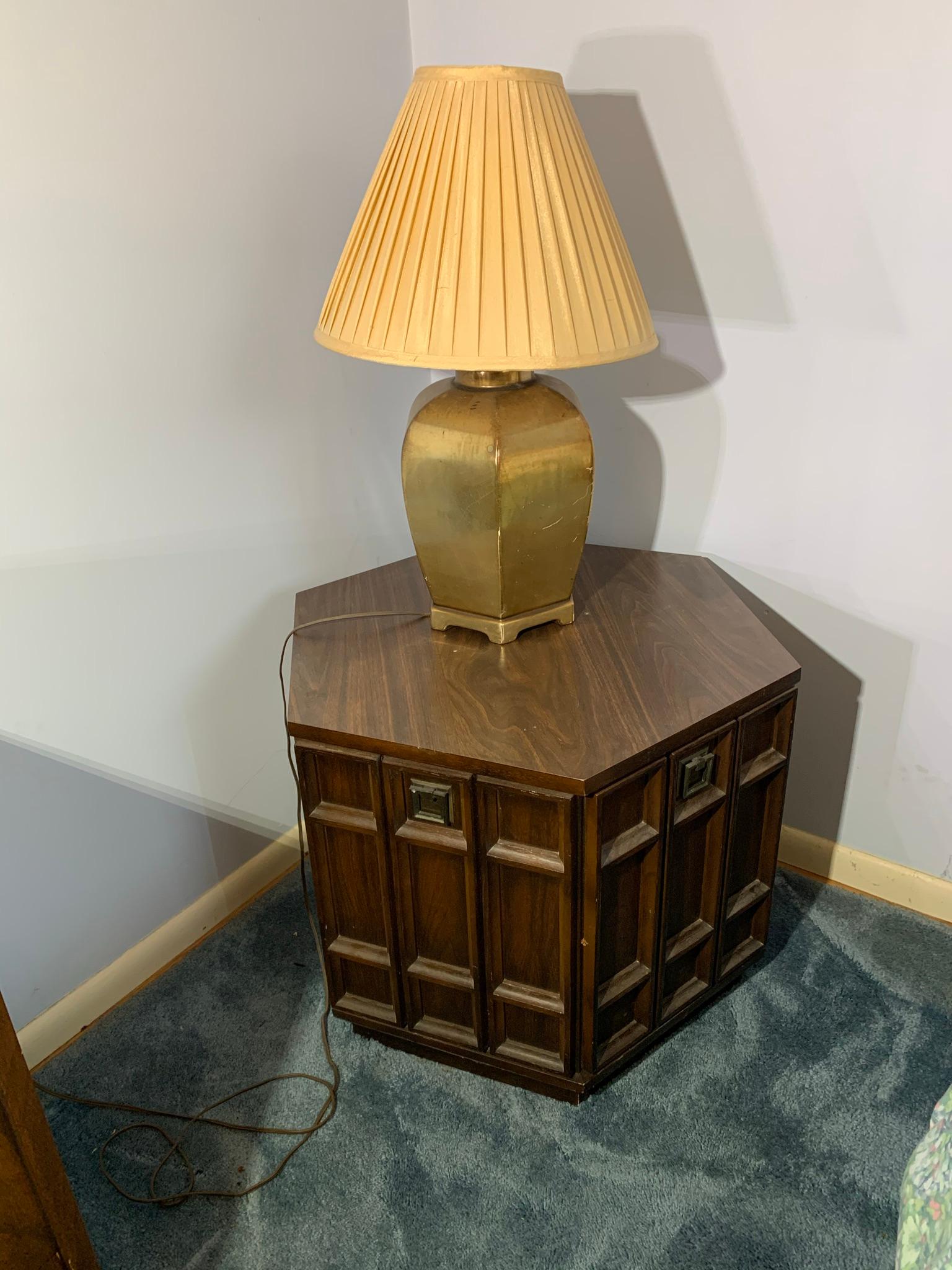 Side Table with Lamp