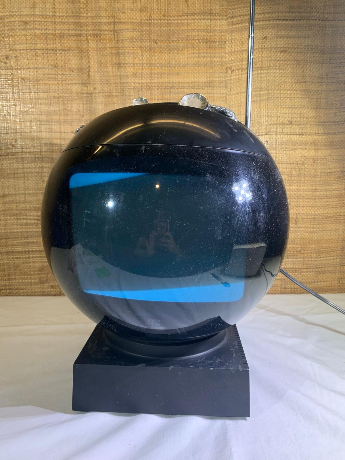 Vintage JVC Videosphere Model 3240.