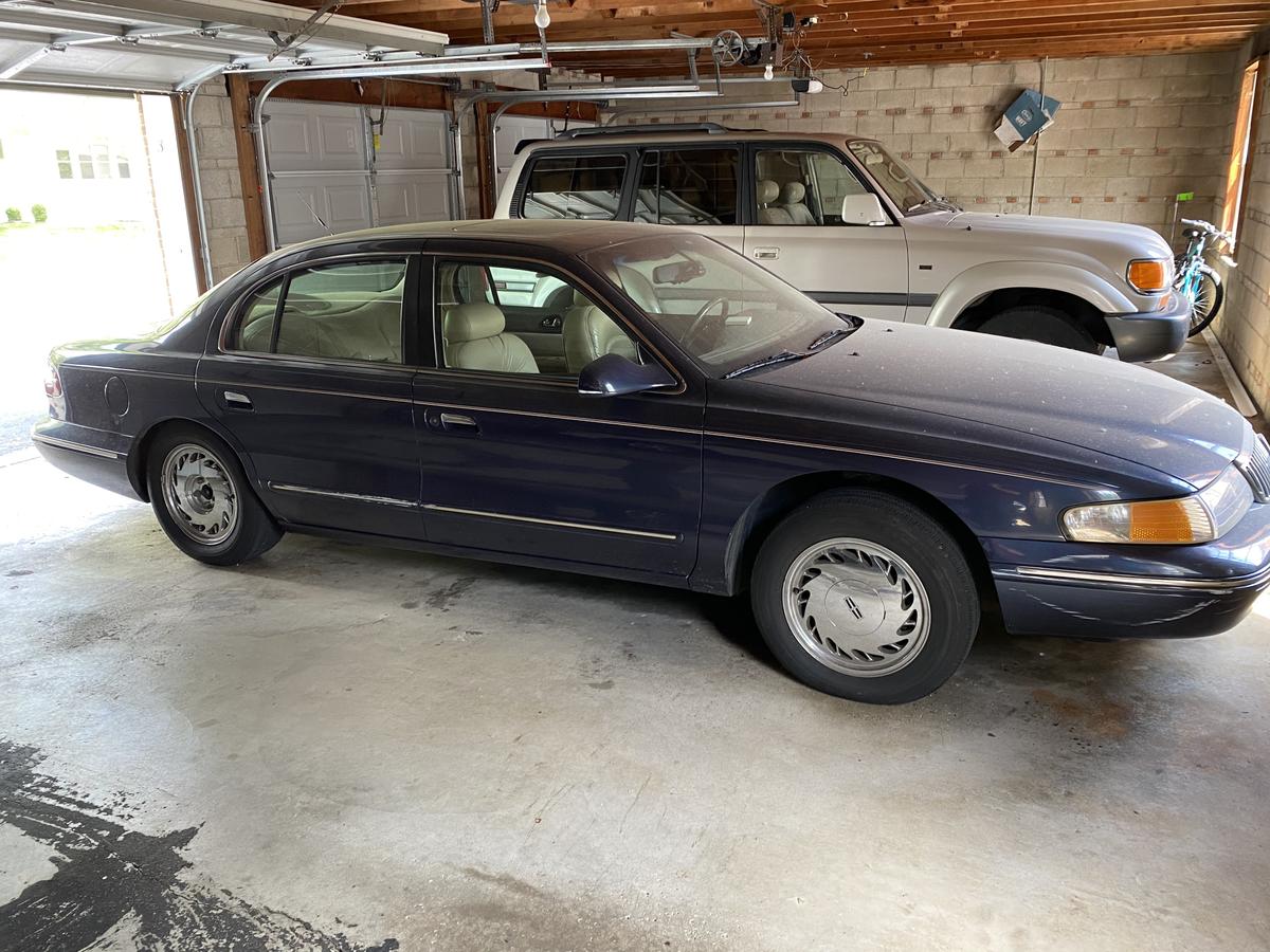 One owner 1997 Lincoln Continental