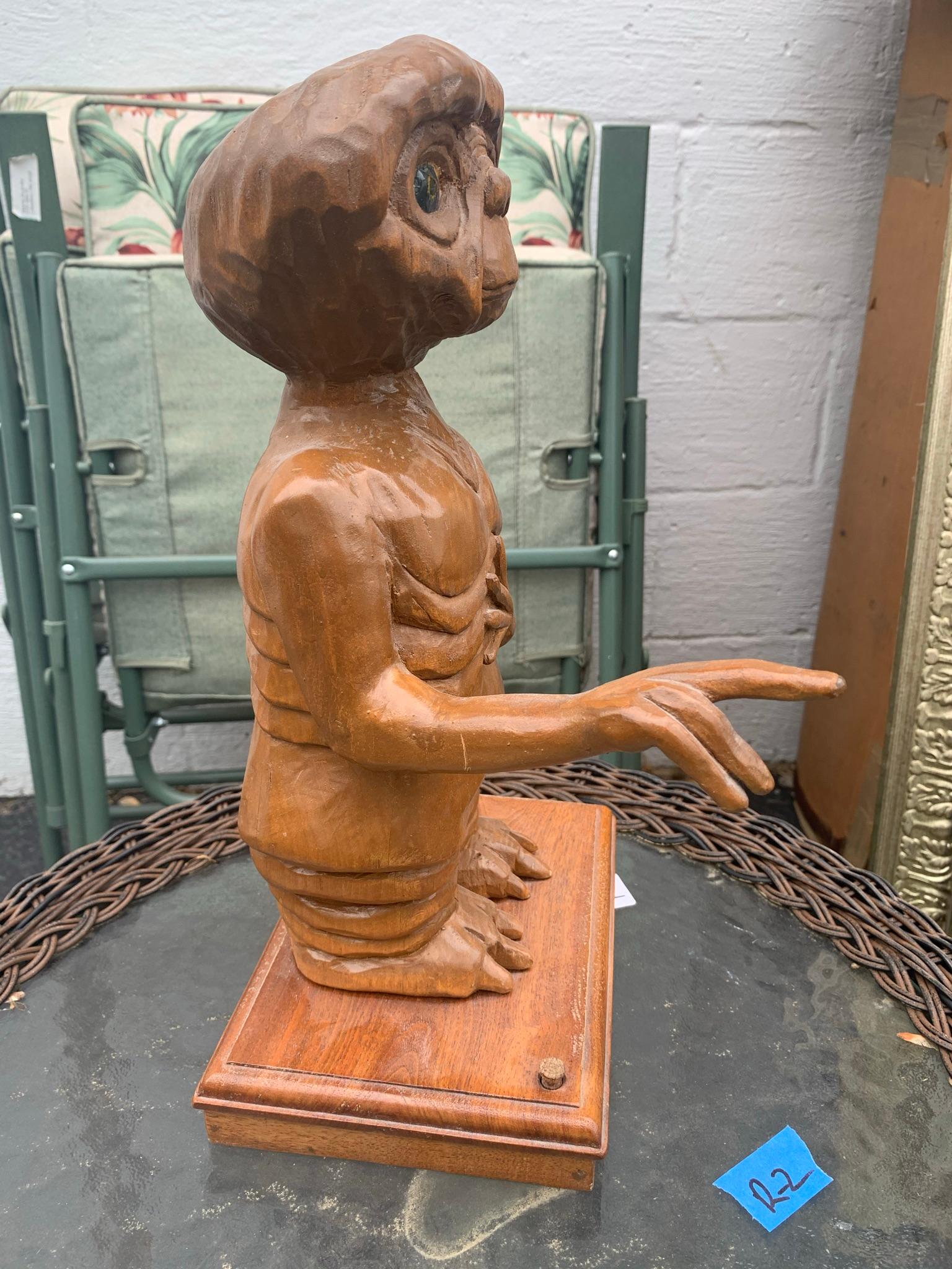 E.T. Wooden Statue