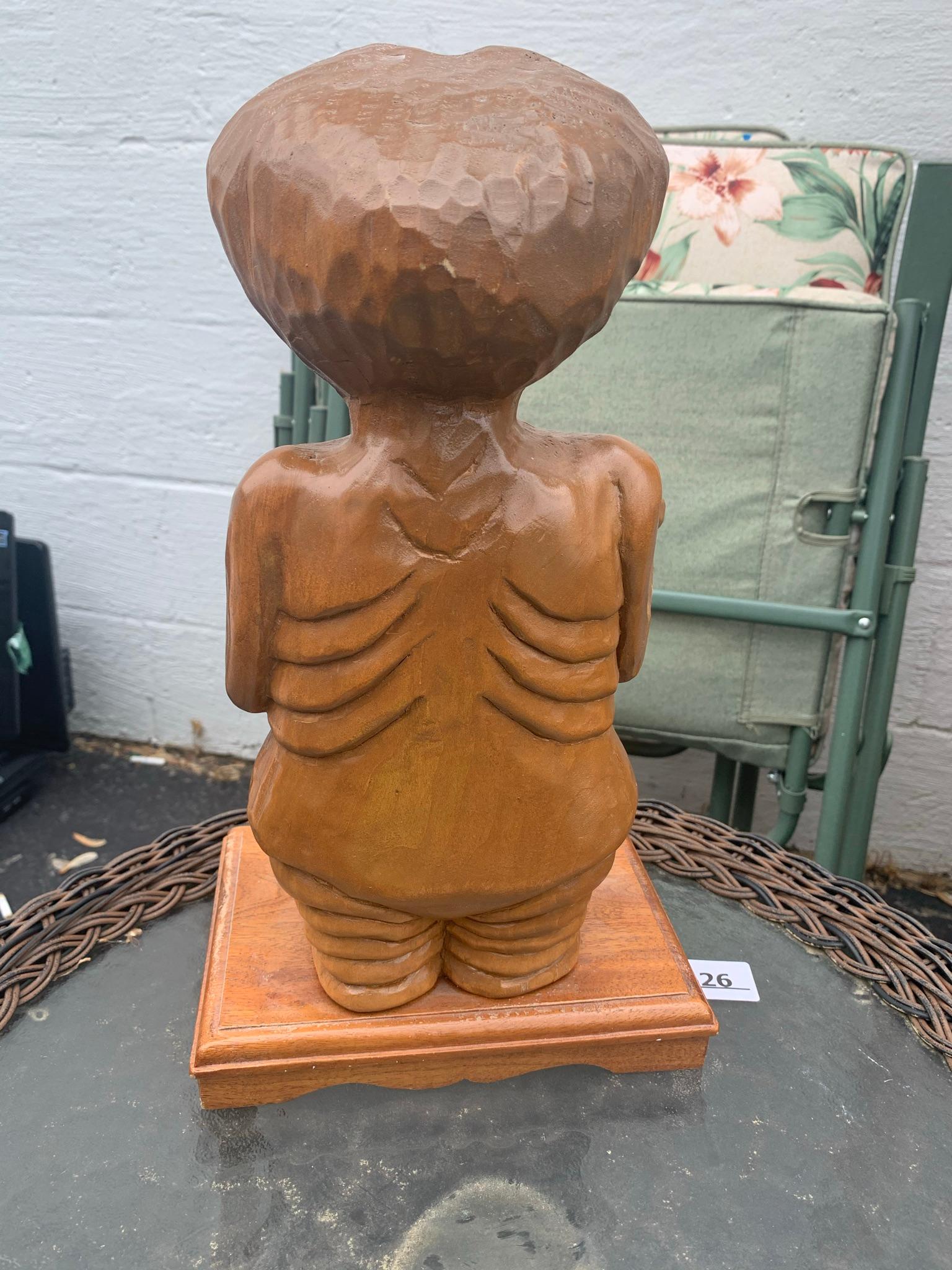 E.T. Wooden Statue