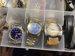 Group lot of assorted vintage watches