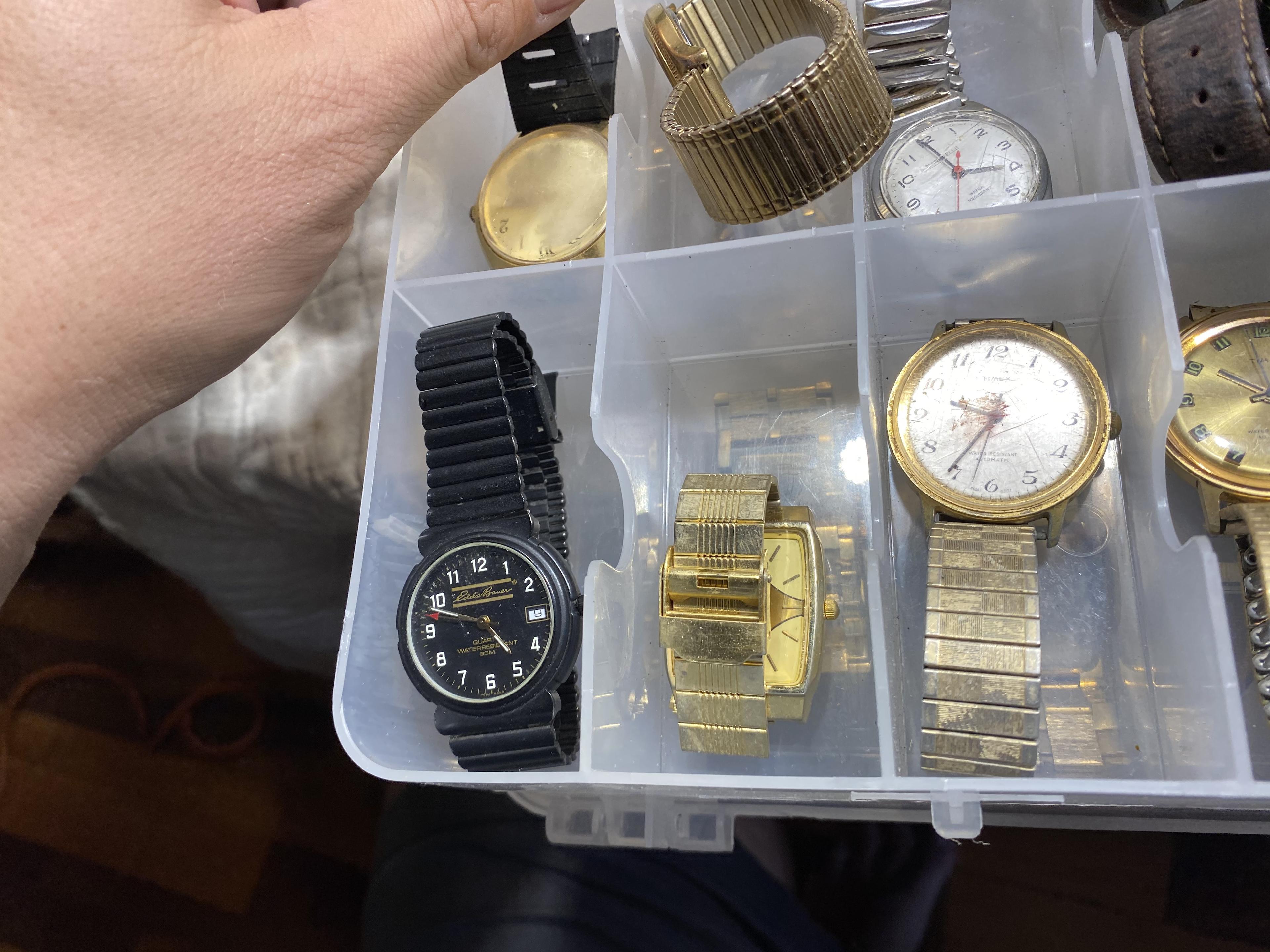 Group lot of assorted vintage watches