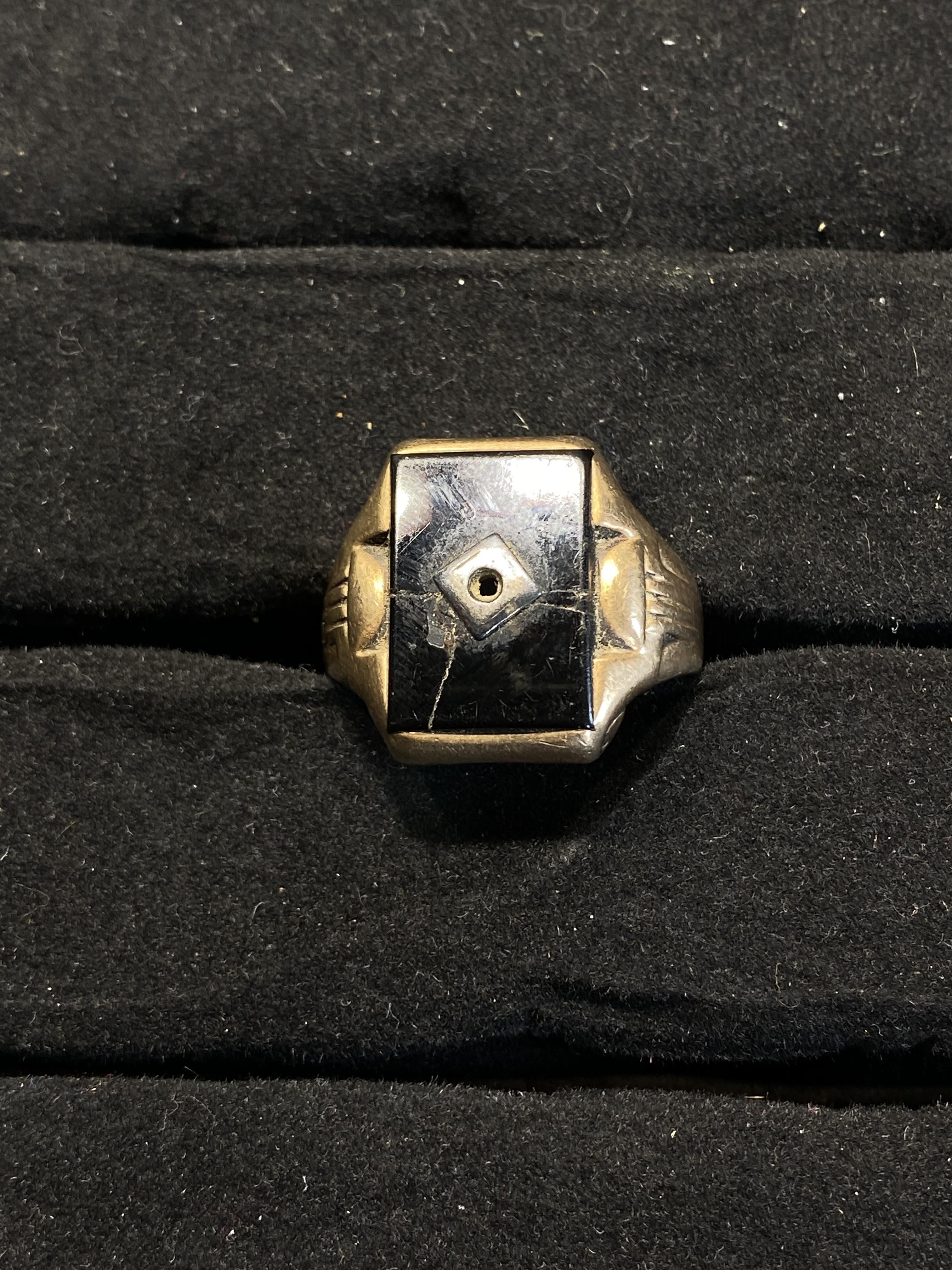 Vintage 10k gold men's ring