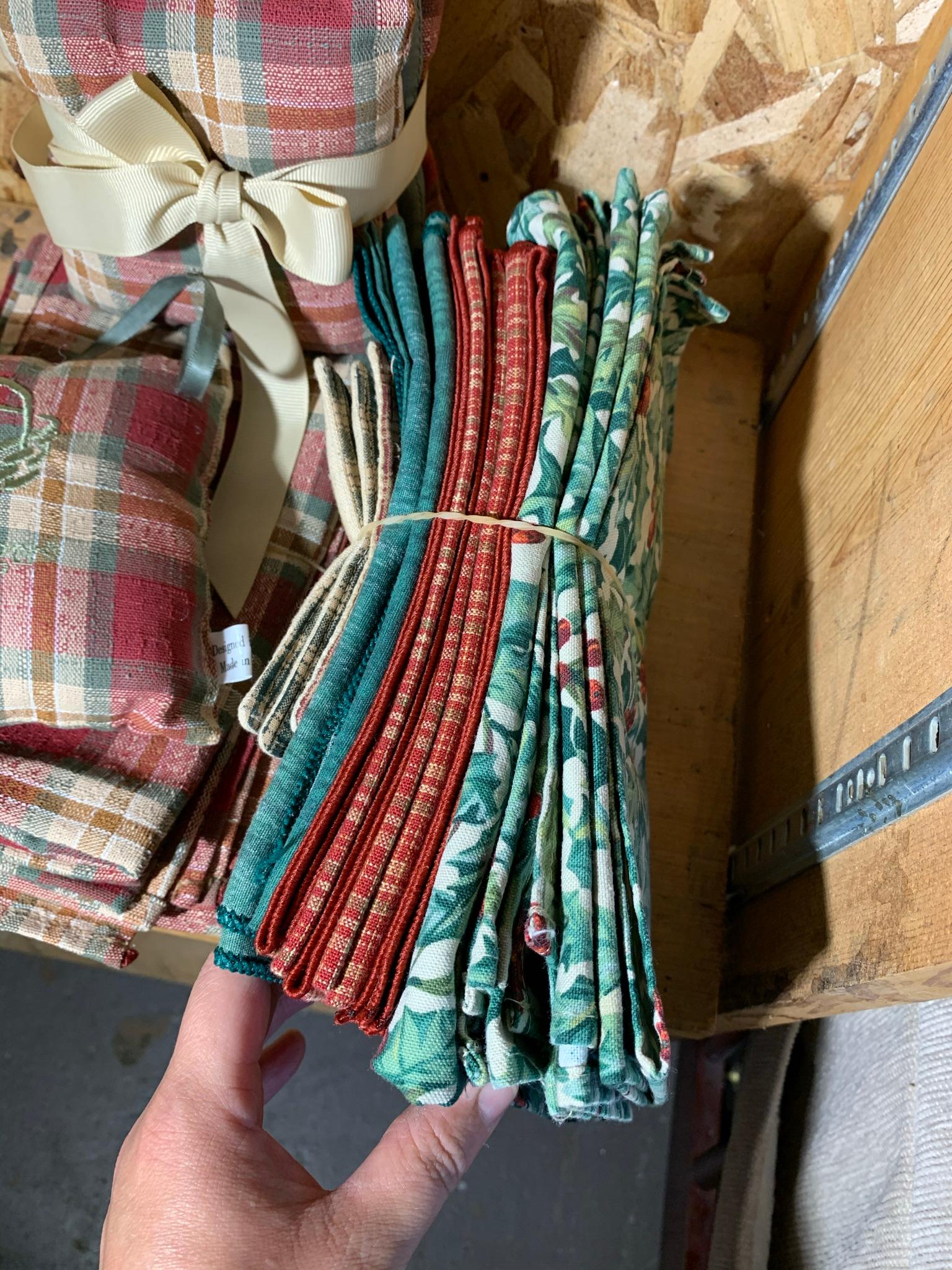 25 Pieces Longaberger Linens