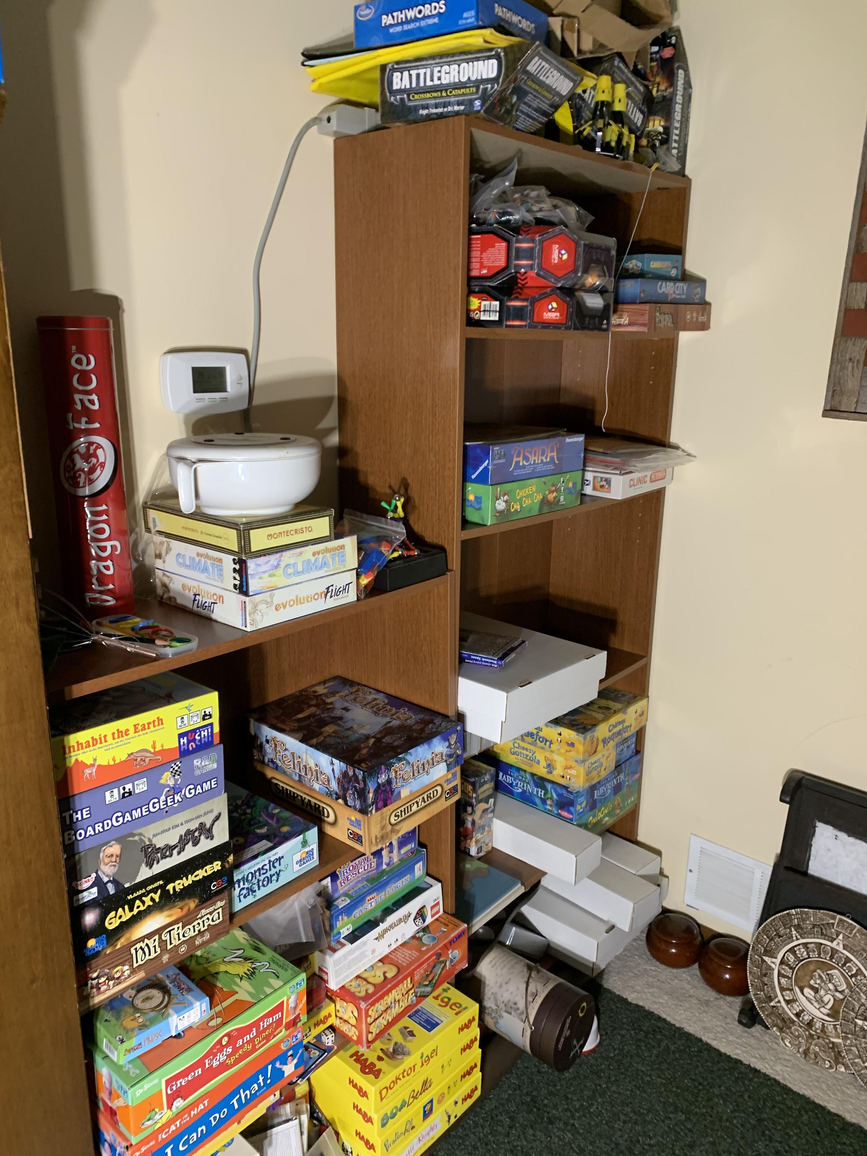 Lot of Shelves (contents not included)