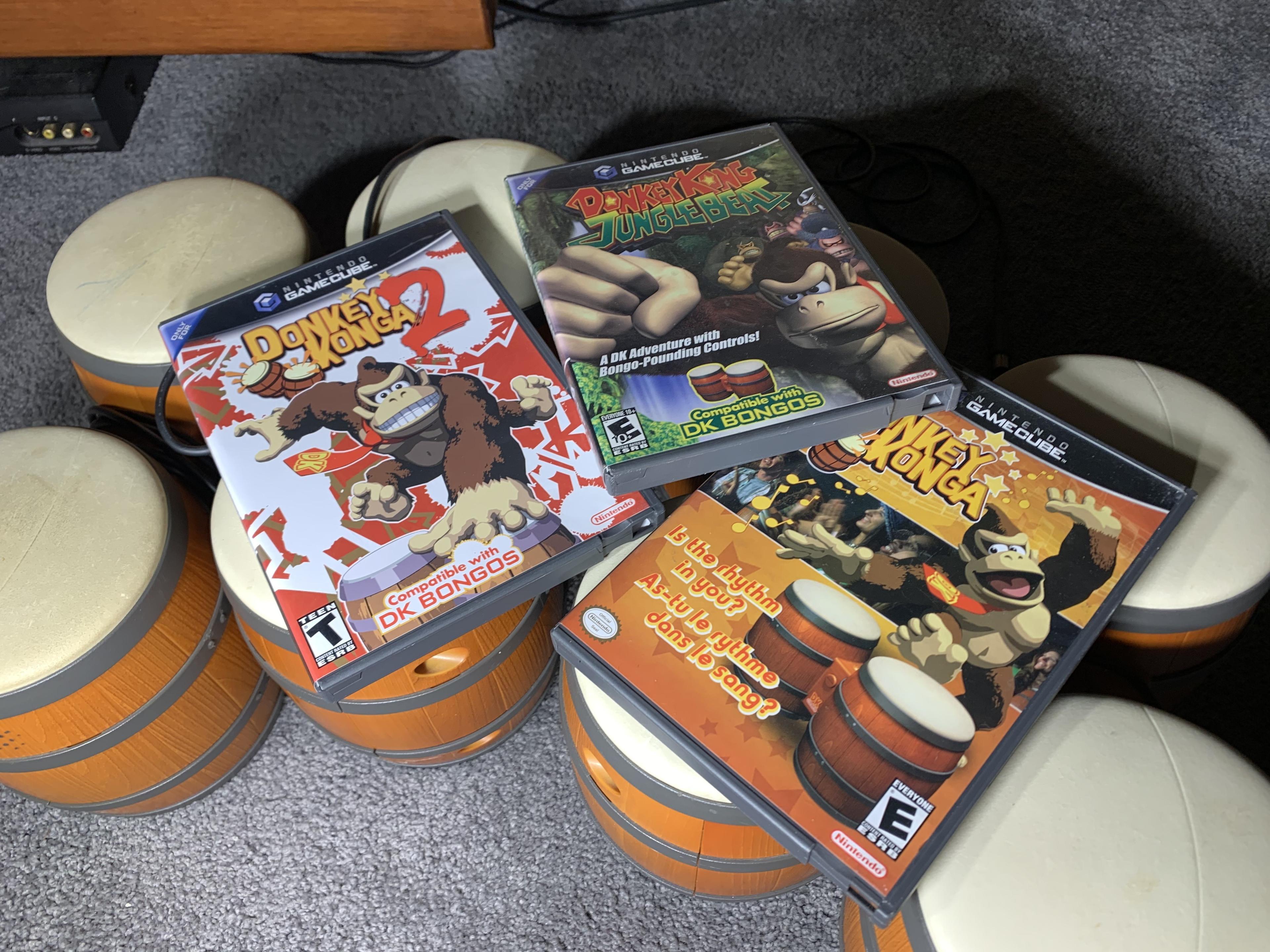 4 Sets Nintendo GameCube Bongos plus Donkey Kong games