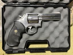 Vintage Smith & Wesson 357 Magnum 681 Revolver