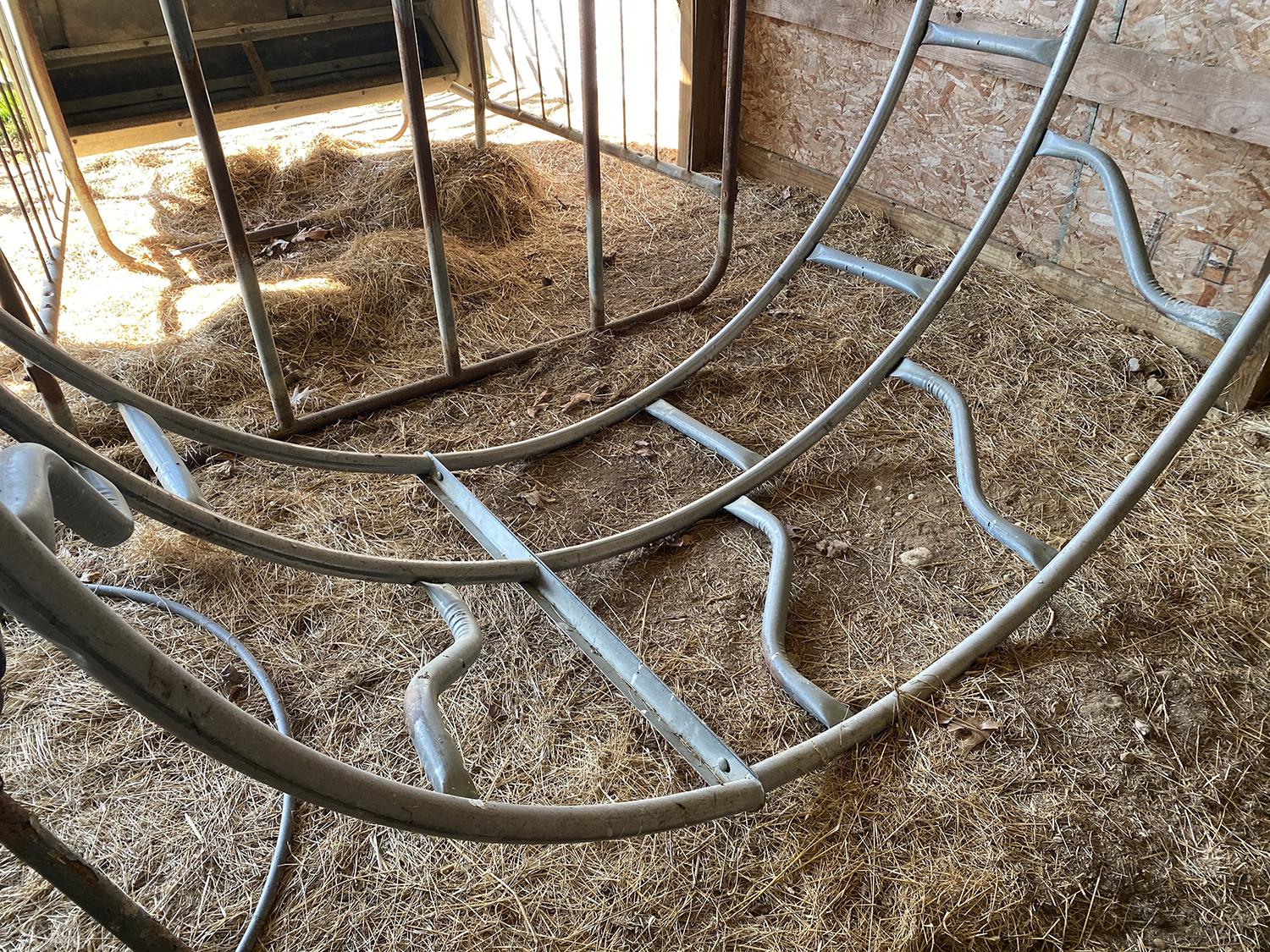 8' Metal Hay Ring Bale Feeder