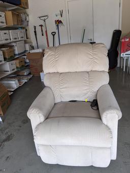 Newer La-Z-Boy Lift Chair