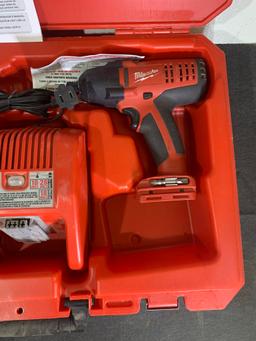 Milwaukee Cordless Drill Driver & Impact Wrench with Charger Battery & Case