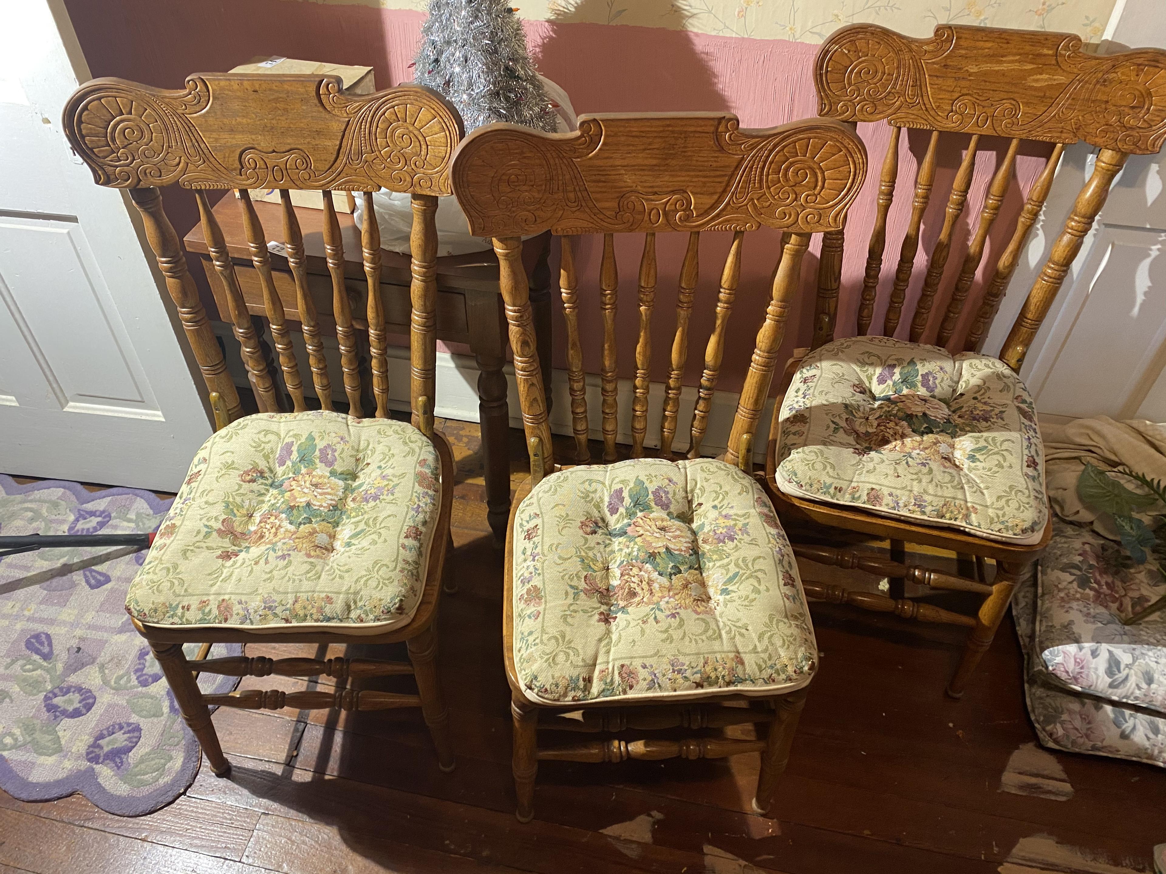 8 Antique style Pressed back dining Room Chairs