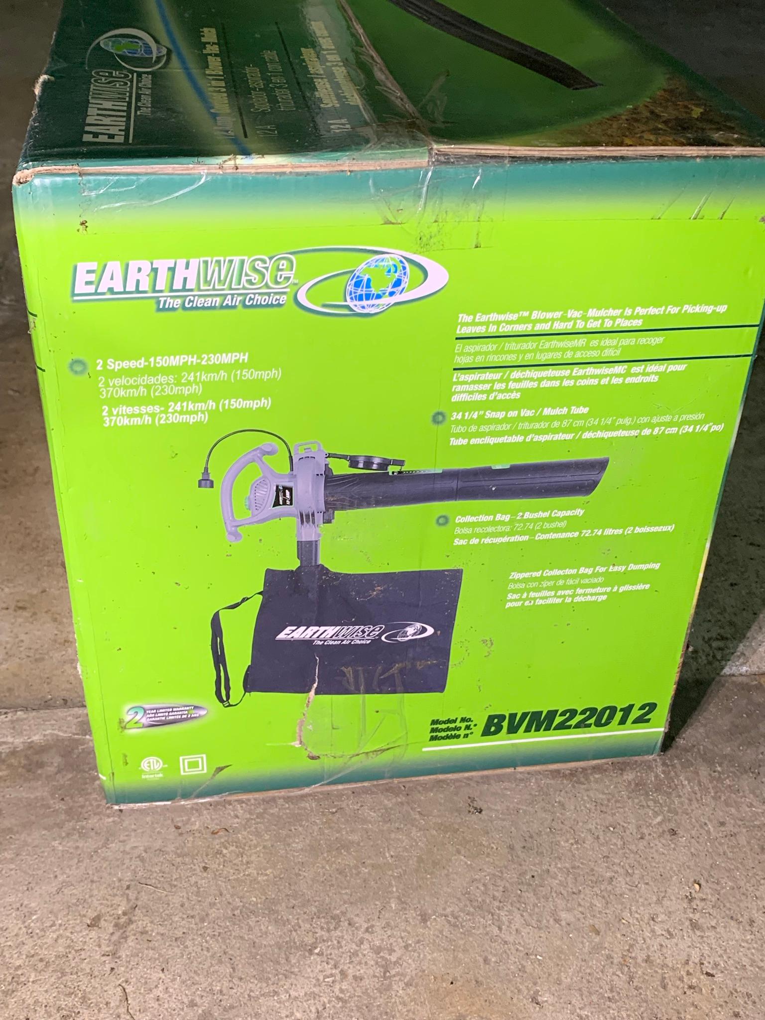 Earthwise 12 Amp Corded 3 in 1 Blower-Vac-Mulch.  Model BVM22012.  New in Box