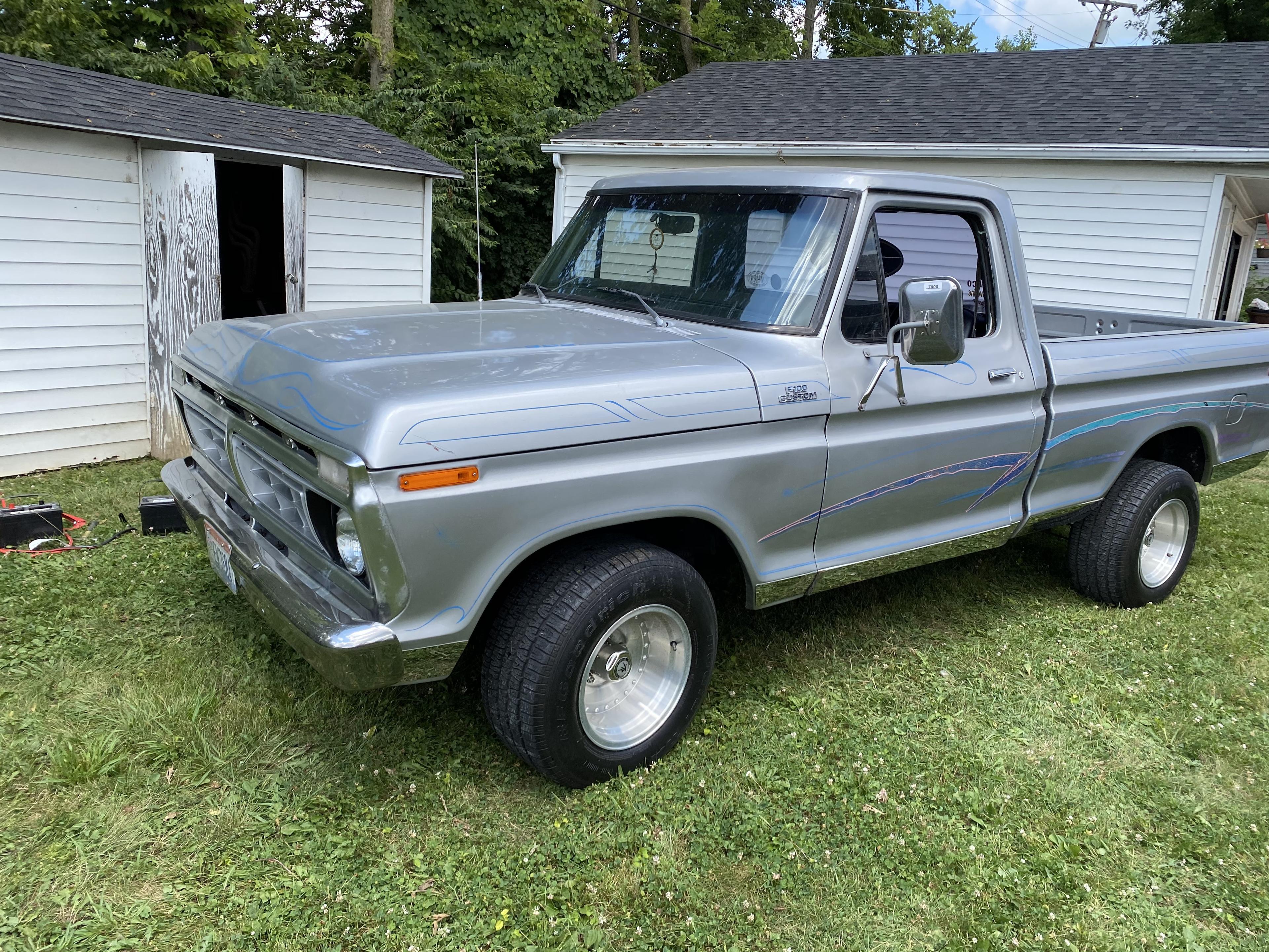 1977 Ford F100 Styleside Short Bed w/302 Engine