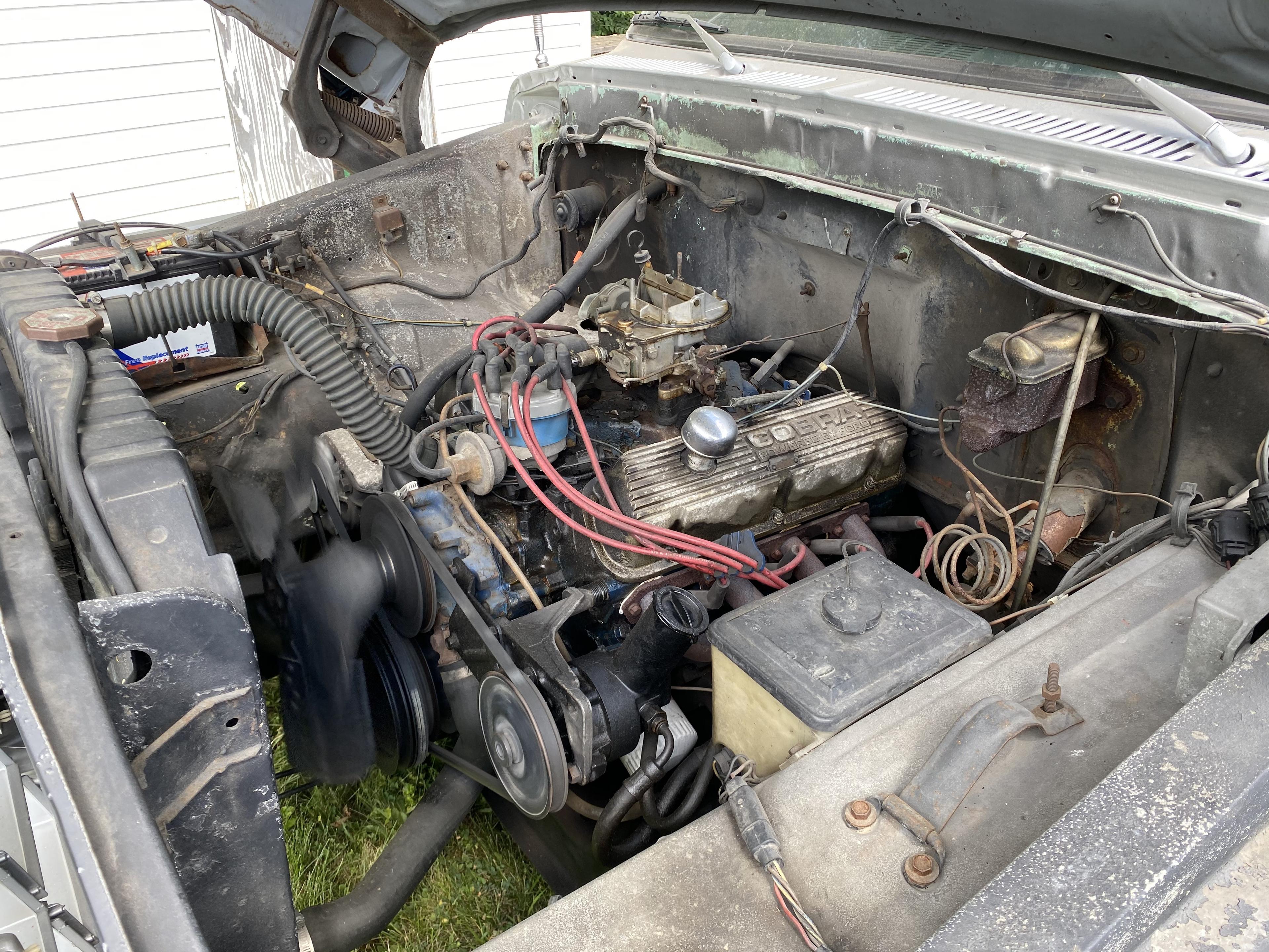 1977 Ford F100 Styleside Short Bed w/302 Engine