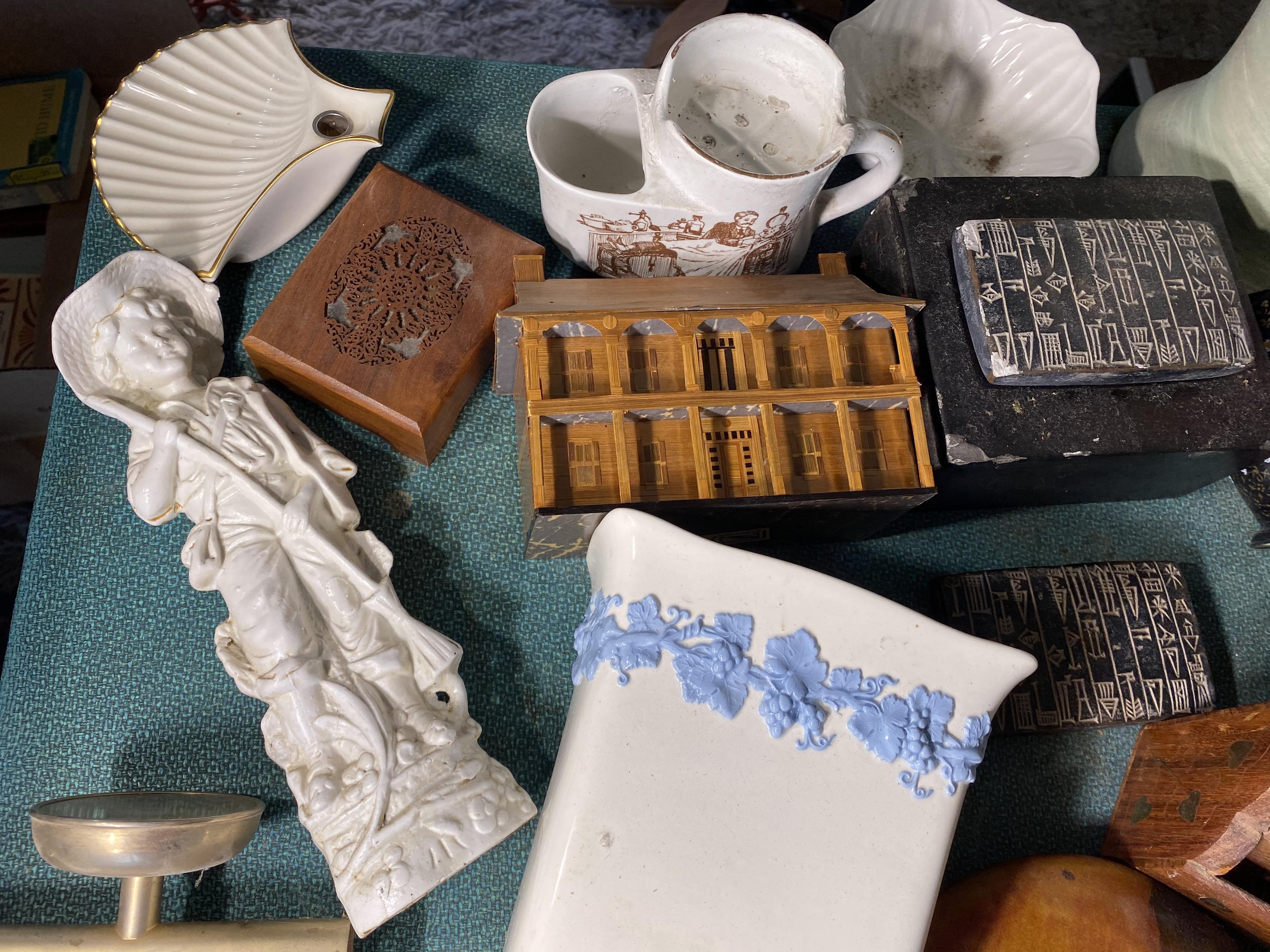 Table lot of assorted Vintage Decorative Items