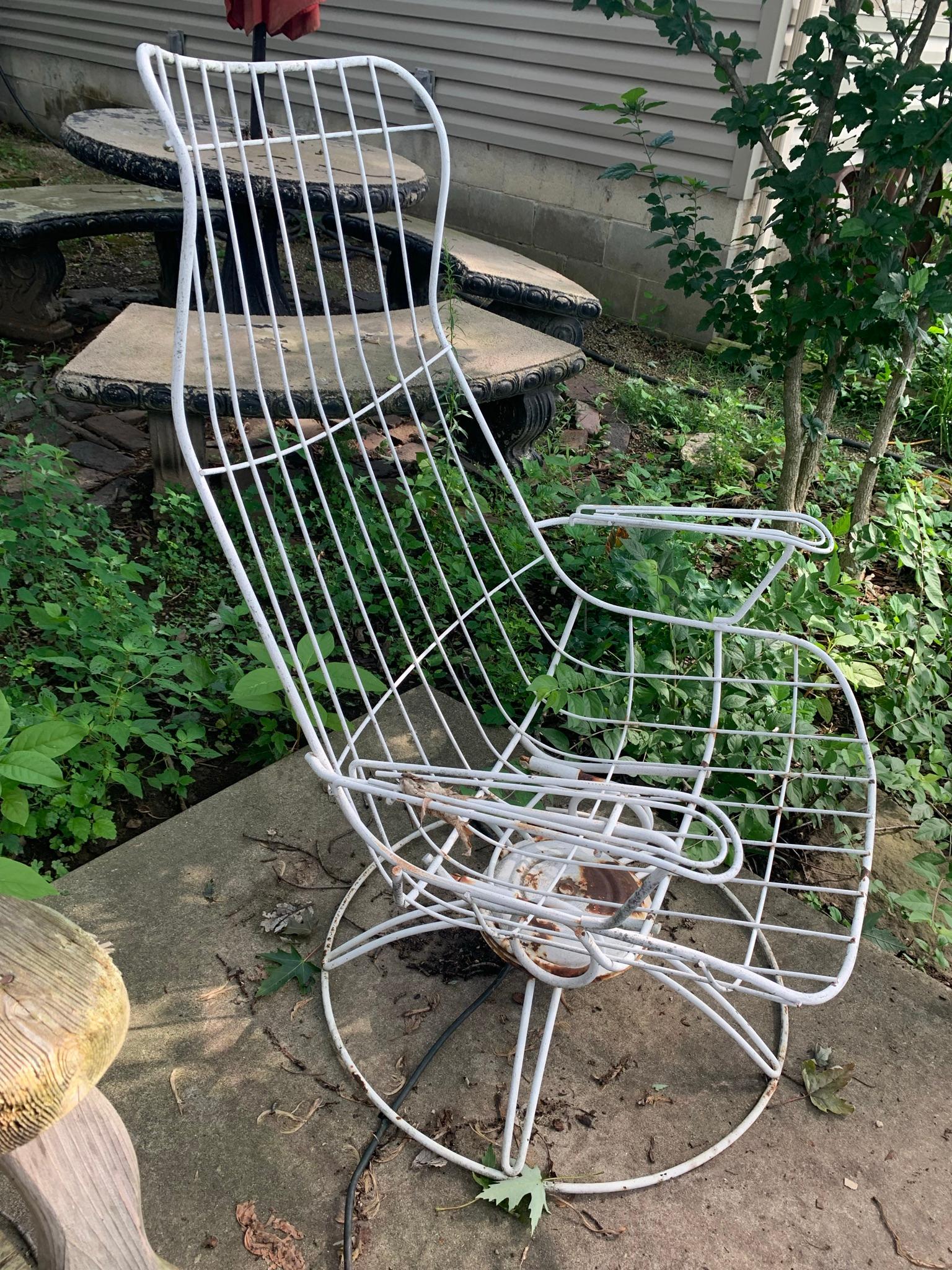 Home Crest Style Wire Chair