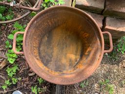 Iron Pot with Burner