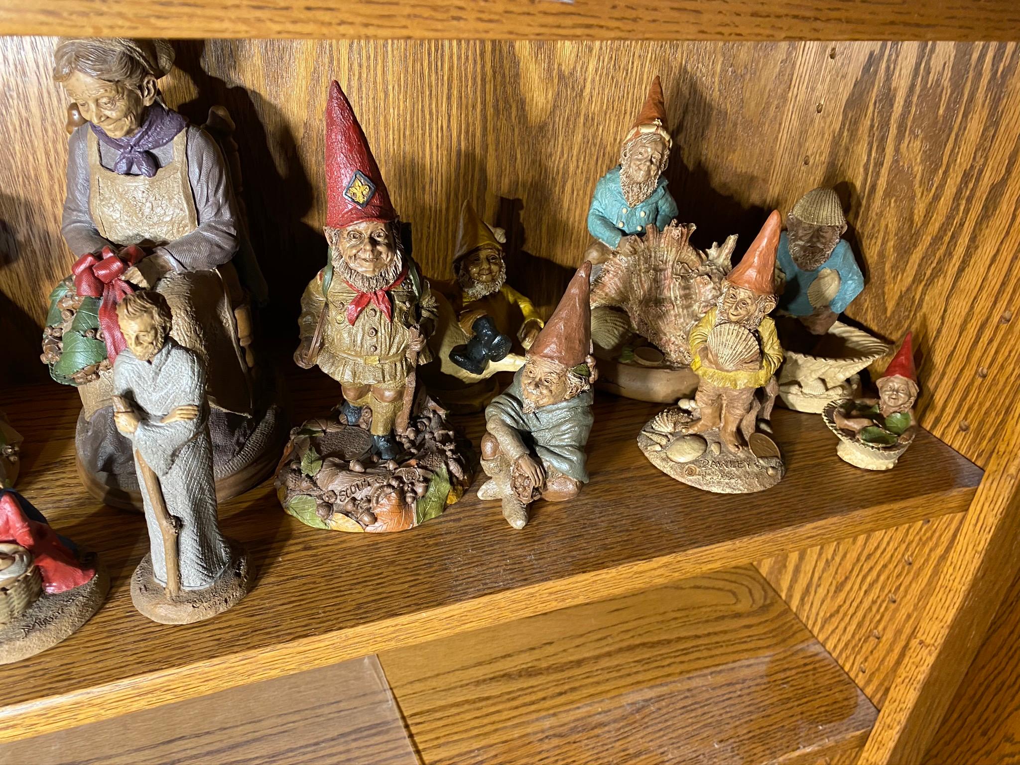 Very large lot of Cairn Studio gnome figurines