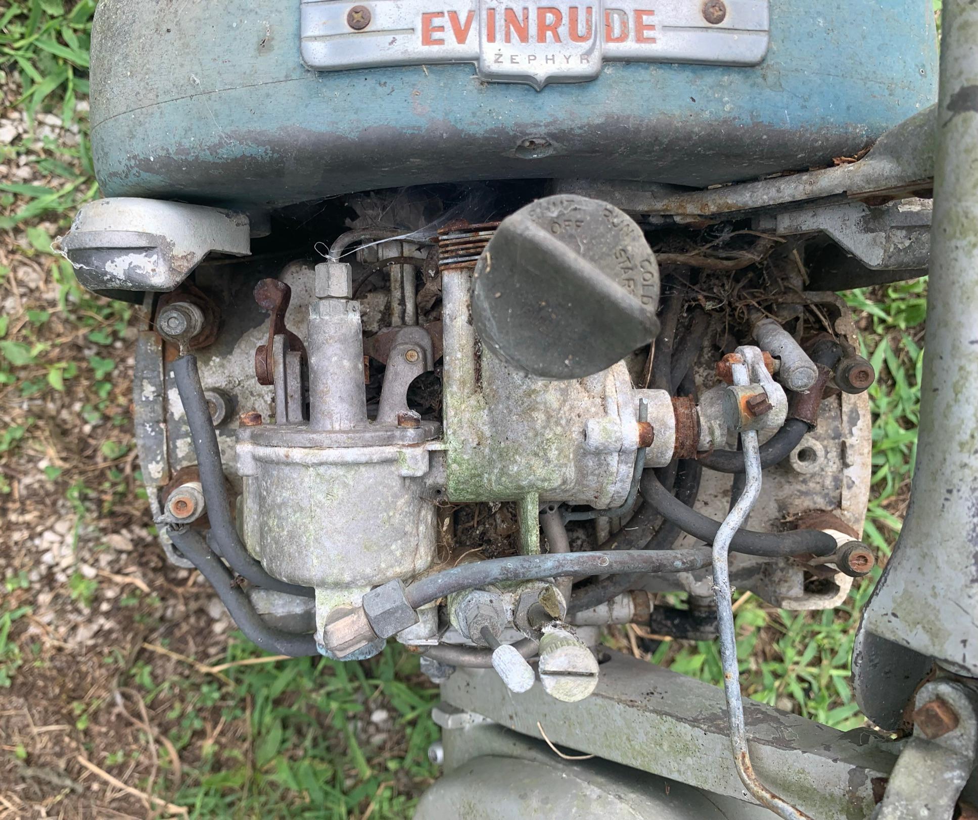 Vintage Evinrude Outboard Motor.  See Photos.