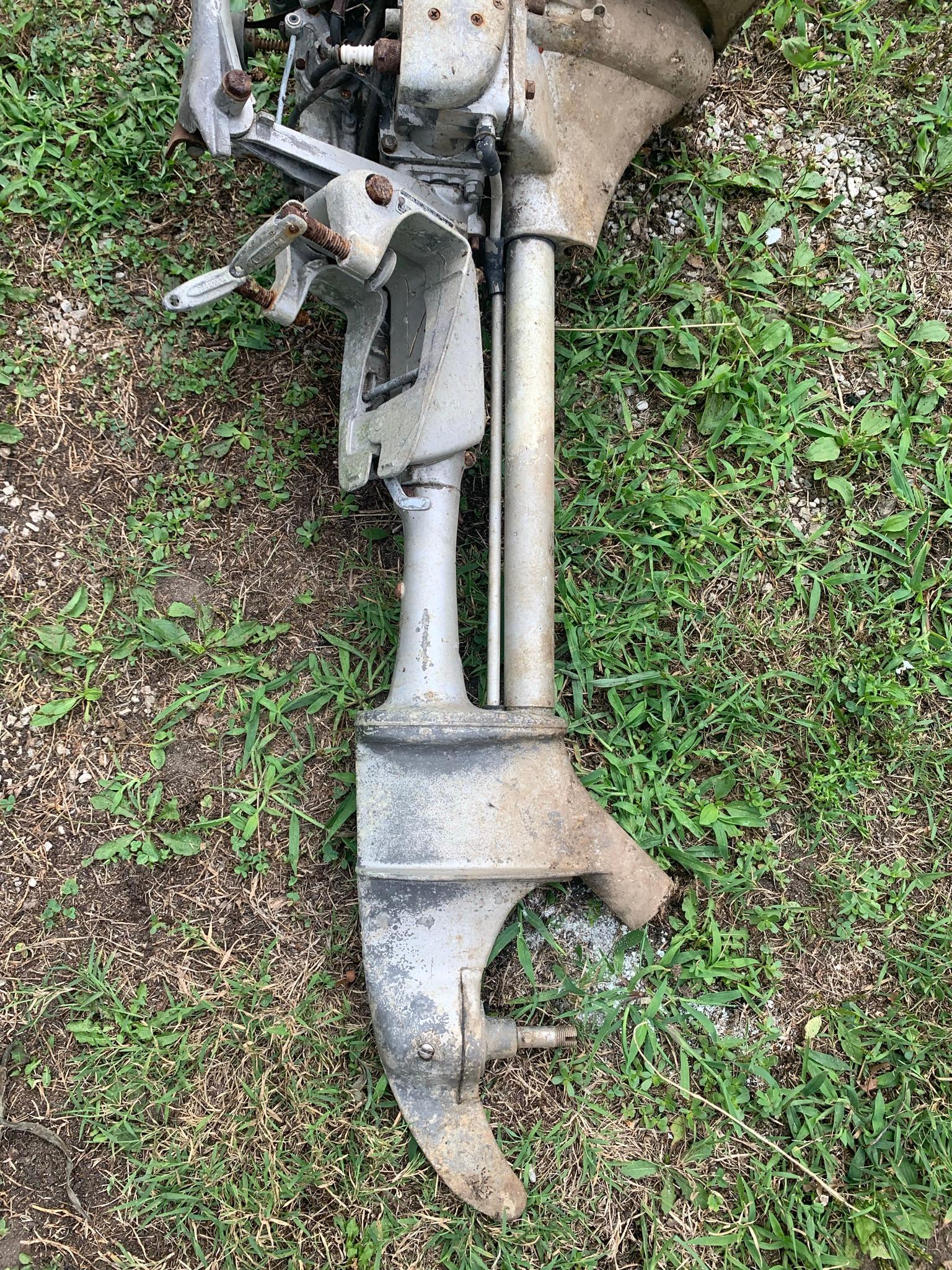 Vintage Evinrude Outboard Motor.  See Photos.