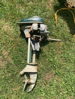 Vintage Evinrude Outboard Motor.  See Photos.