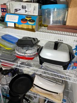 Large pantry contents lot