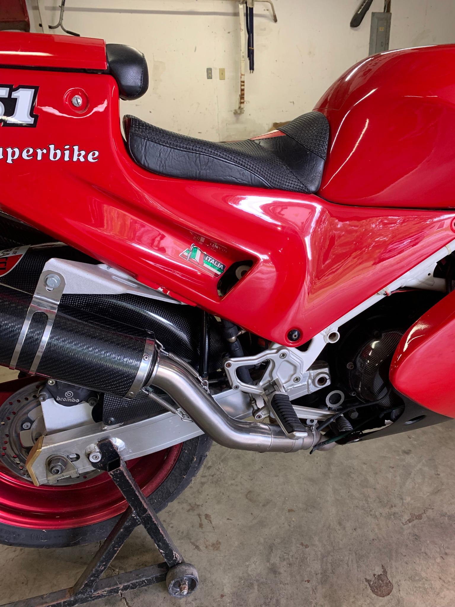 1990 Ducati 851 Sport Superbike. Clean Title & Many Parts Included.