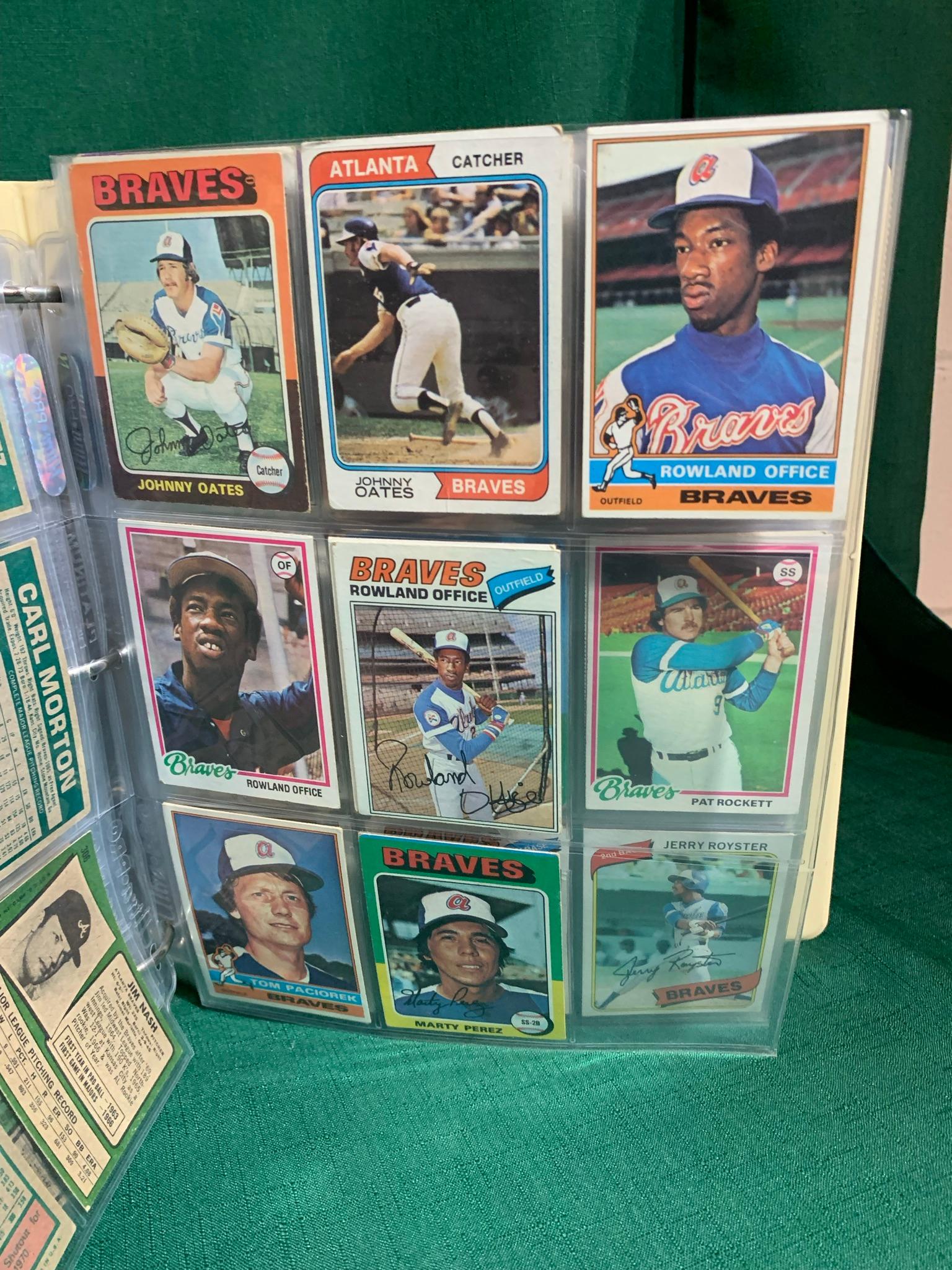 Binder 70's Astros, Braves, Cubs & Dodger Baseball Cards