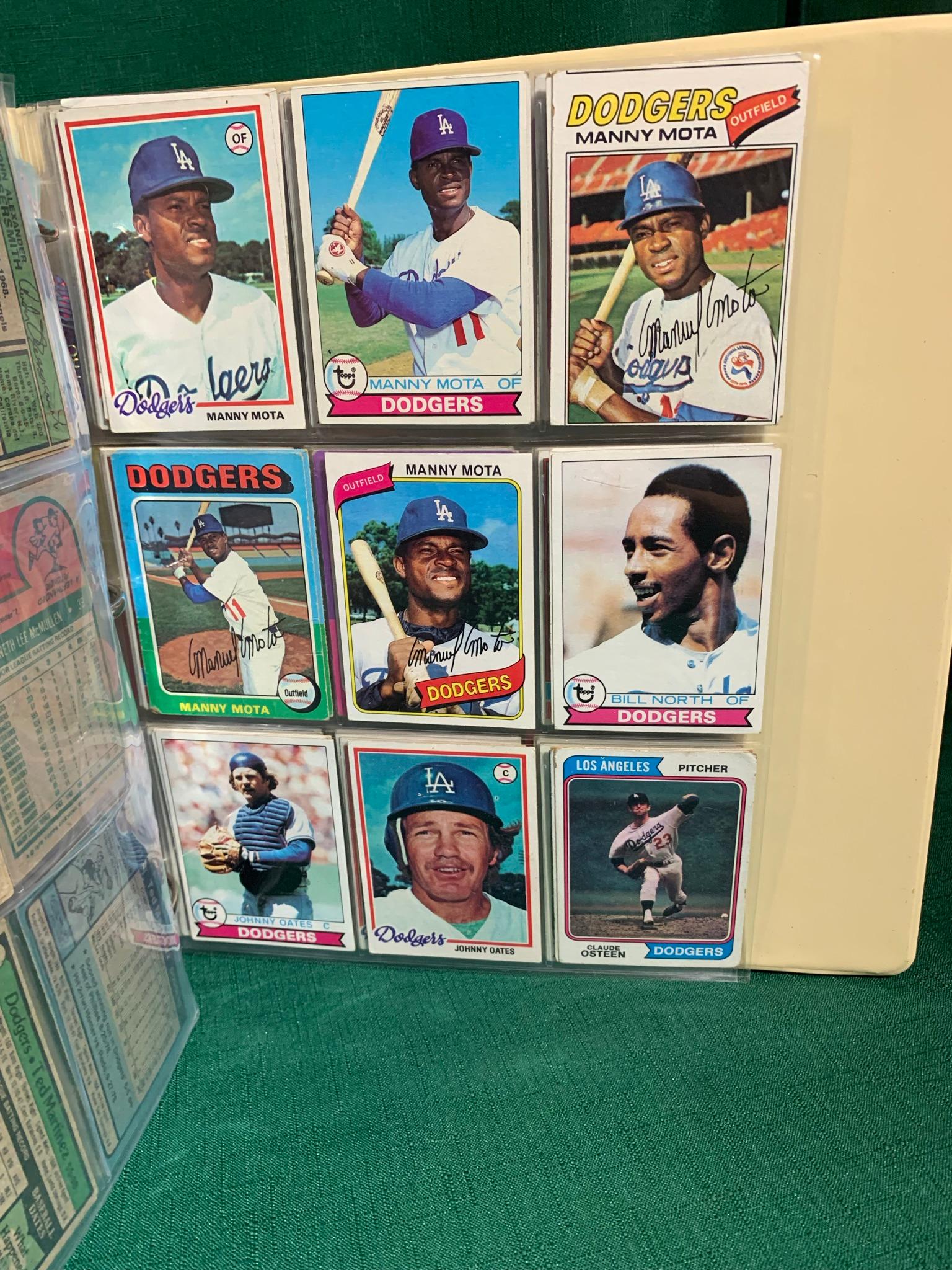 Binder 70's Astros, Braves, Cubs & Dodger Baseball Cards