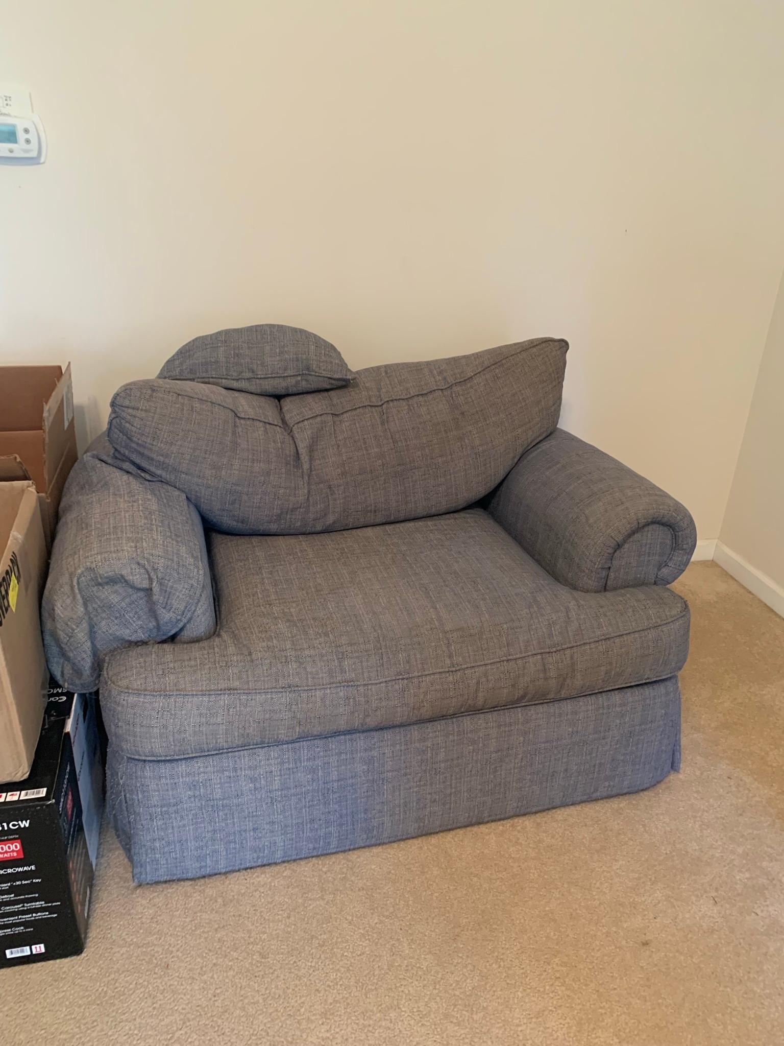 Clean Out Living Room Contents - Electronics, Chair, Frames, Books & More.  See Photos