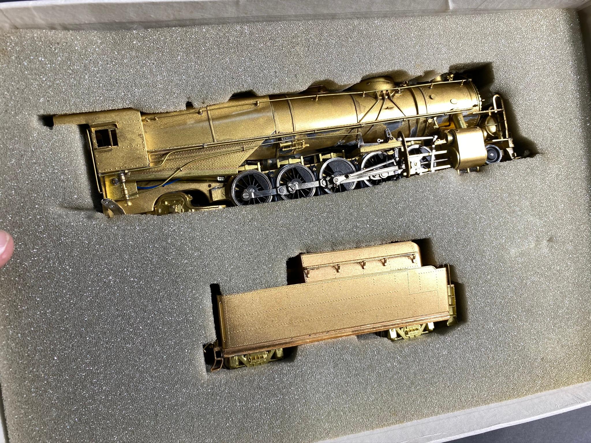 Samhongsa Models HO Brass Locomotive & Tender