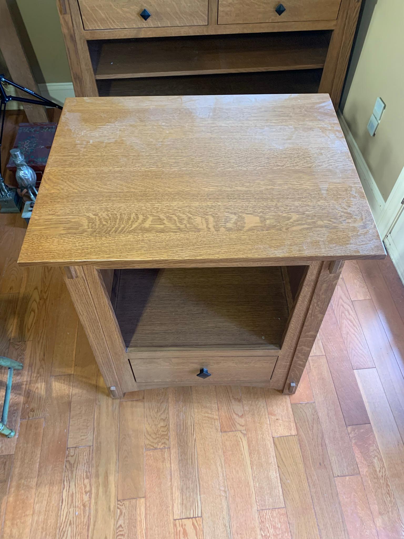 Mission Style Side Stand in Oak - Amish made