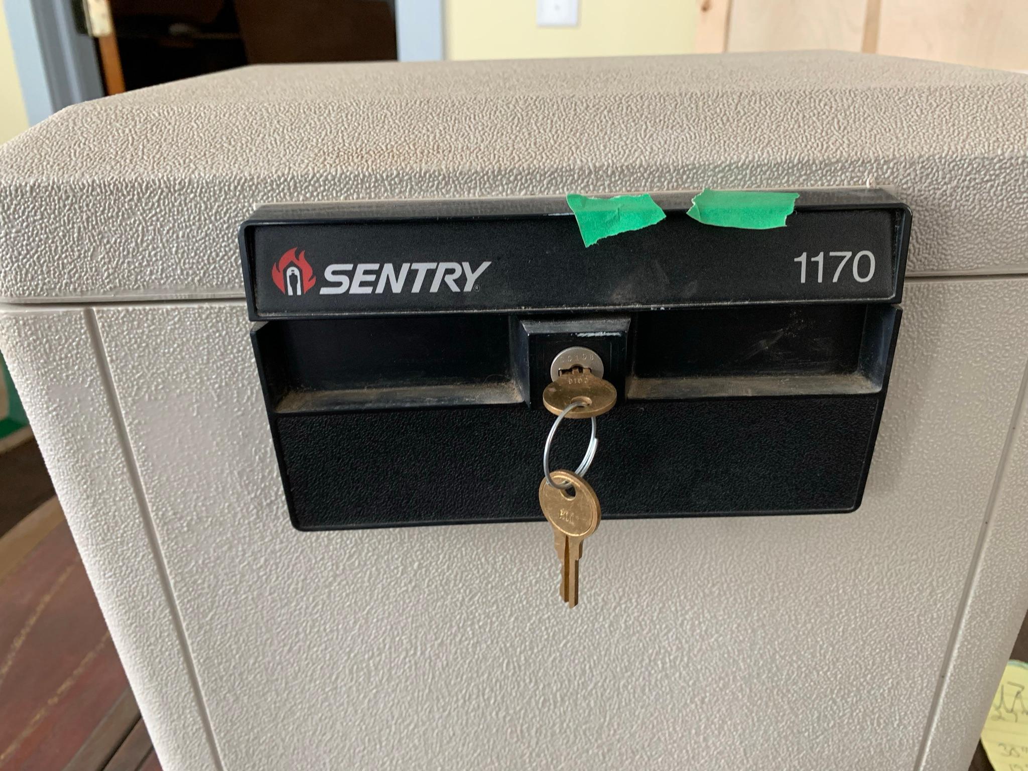 Sentry Safe Model 1170 with Keys