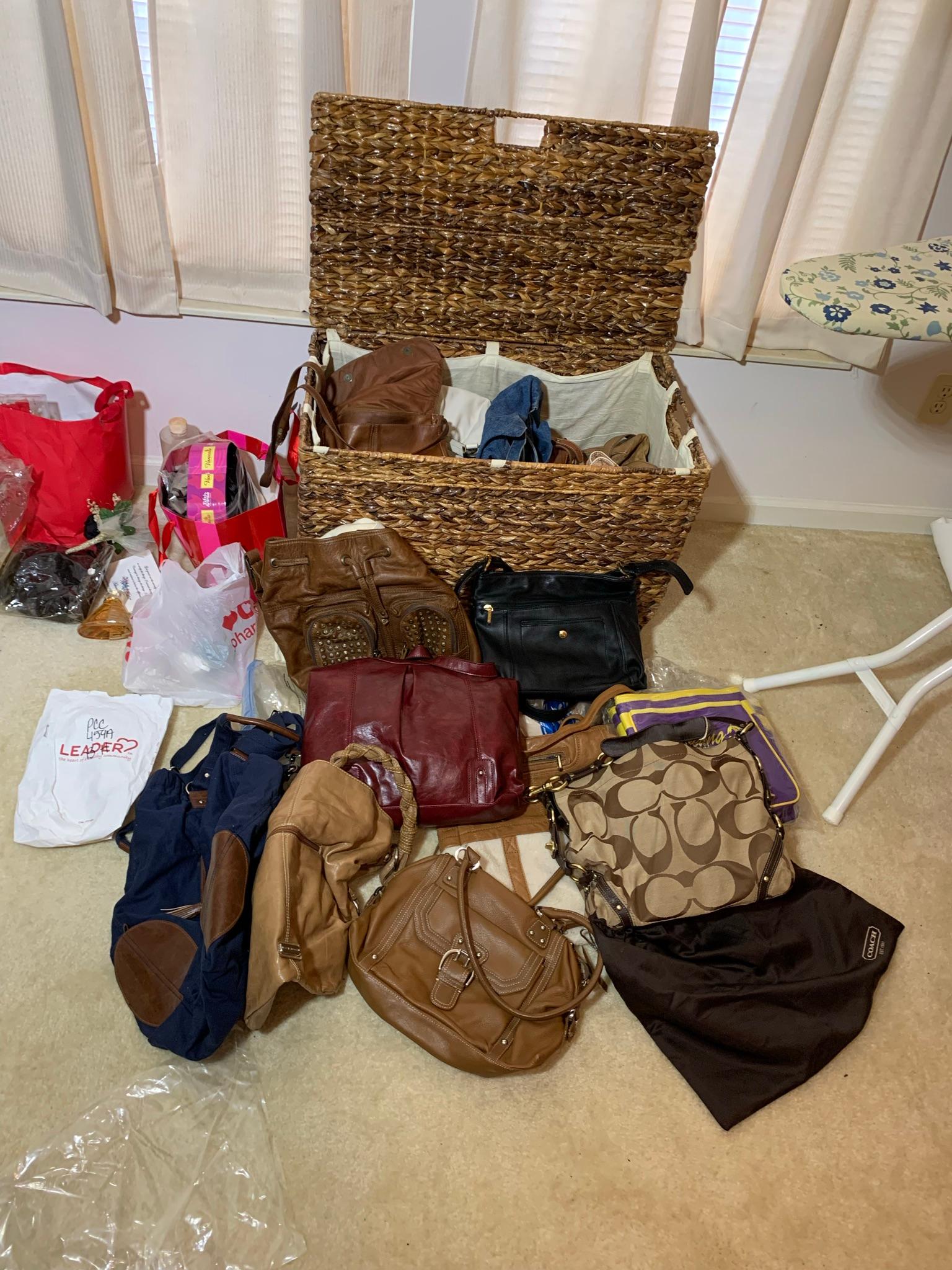 Huge Bedroom Clean Out - Women's Clothing Sizes Large and XL, Shoes 71/2 & 8, Purses & More