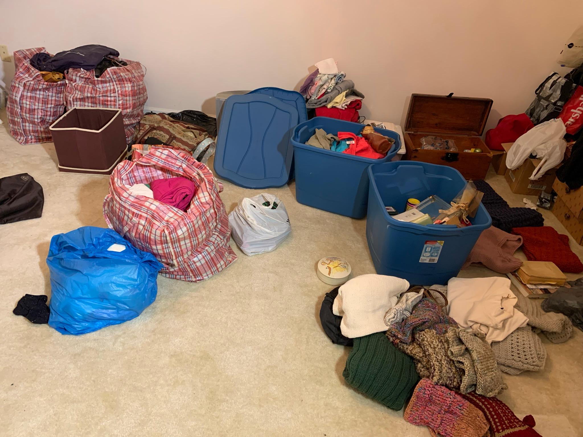 Huge Bedroom Clean Out - Women's Clothing Sizes Large and XL, Shoes 71/2 & 8, Purses & More